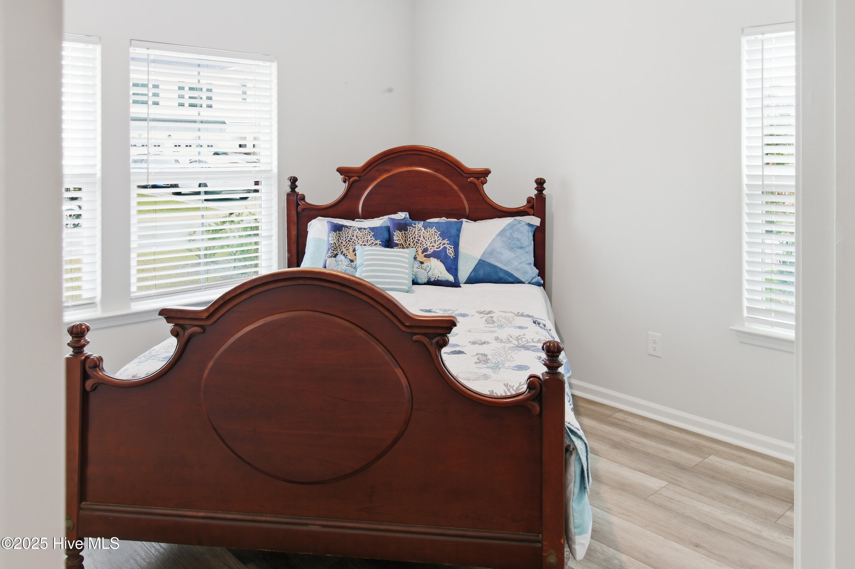 100538754 | Photo 21