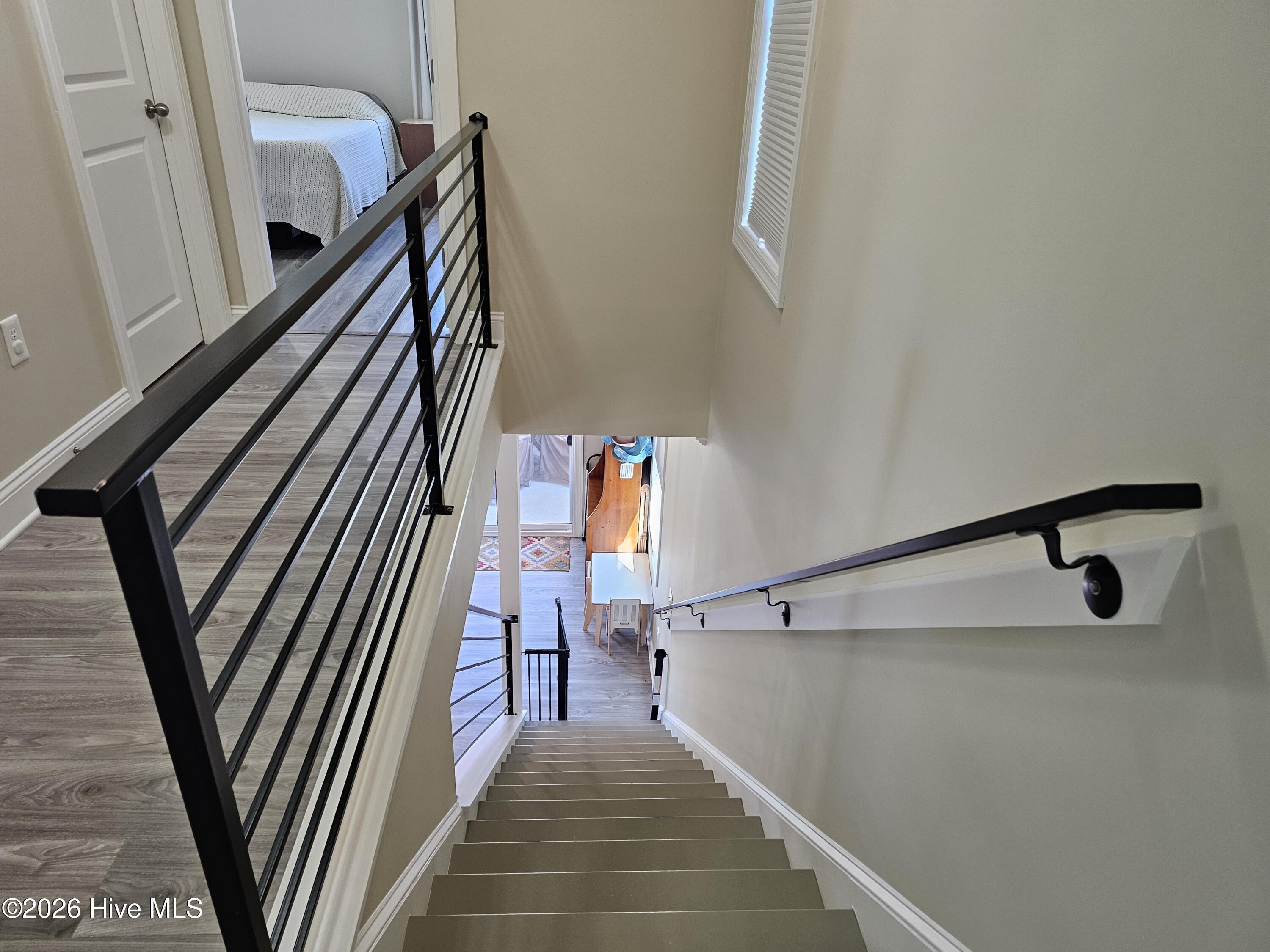 100561963 | Photo 10