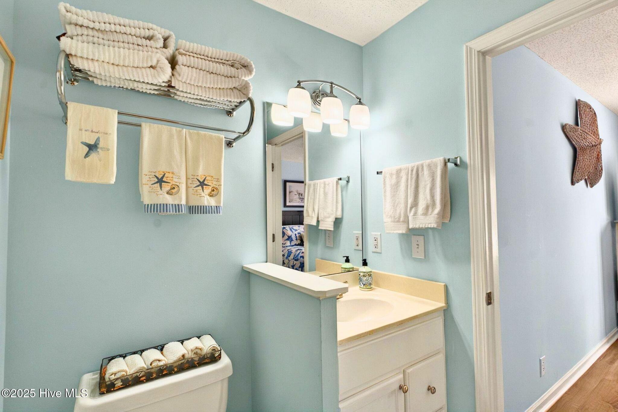 100508877 | Photo 22