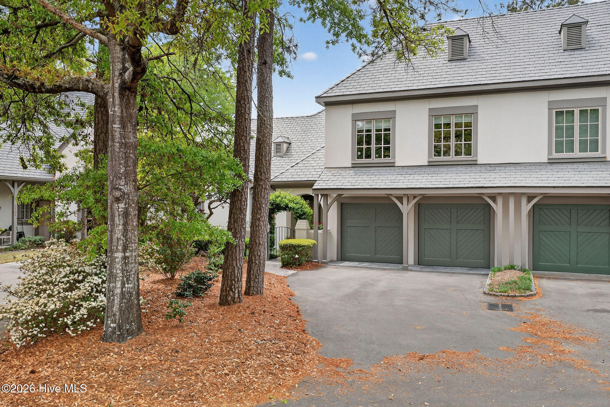 100565960 | Photo 67