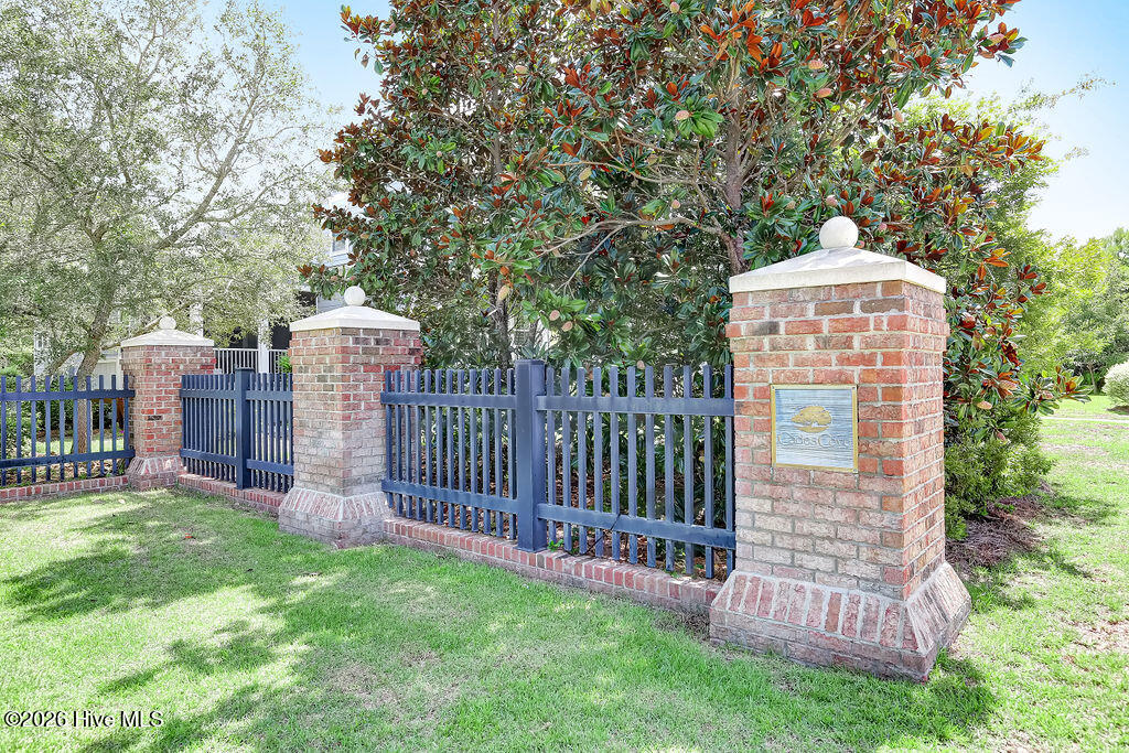 100570520 | Photo 28