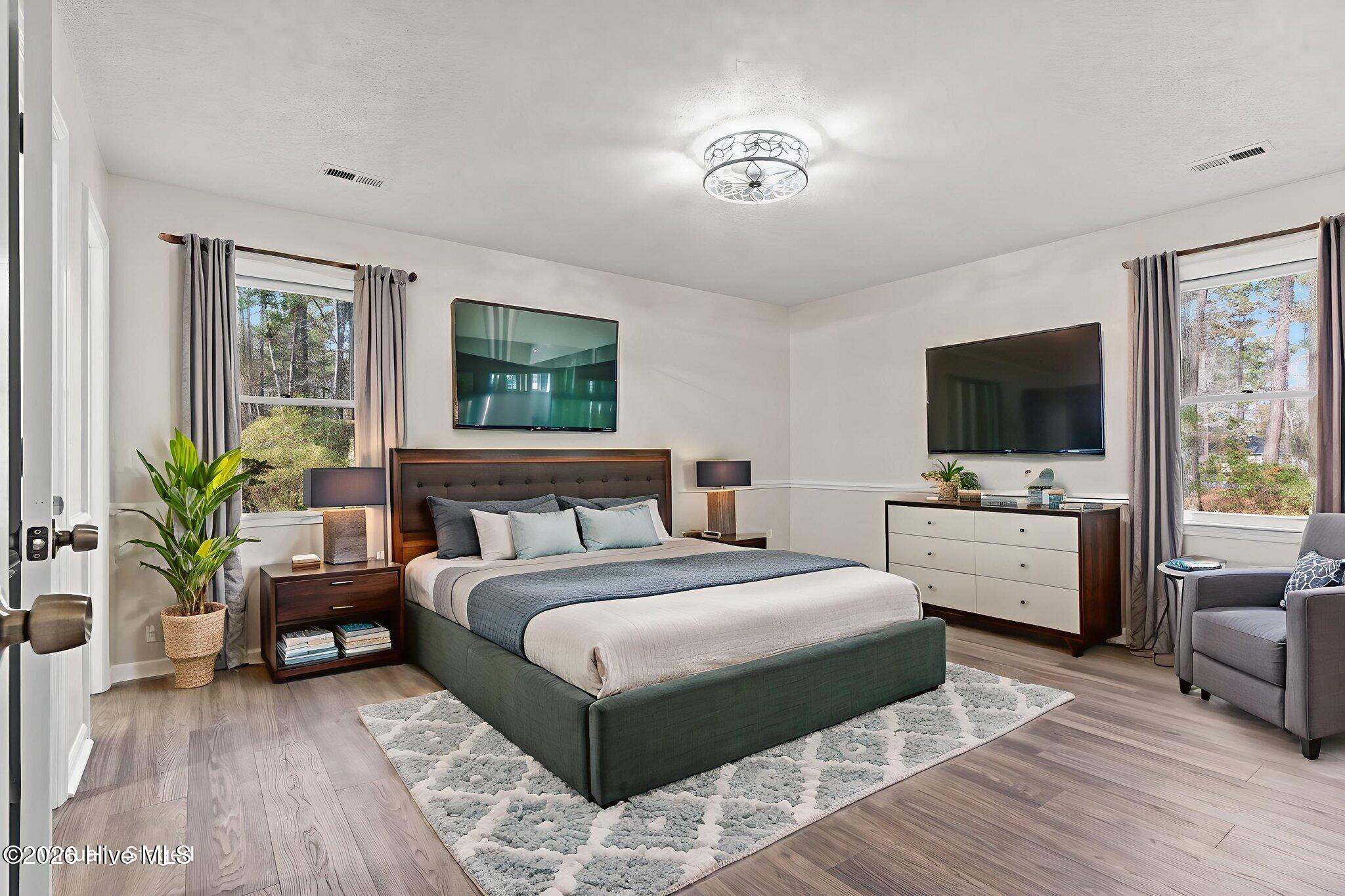 100547566 | Photo 33