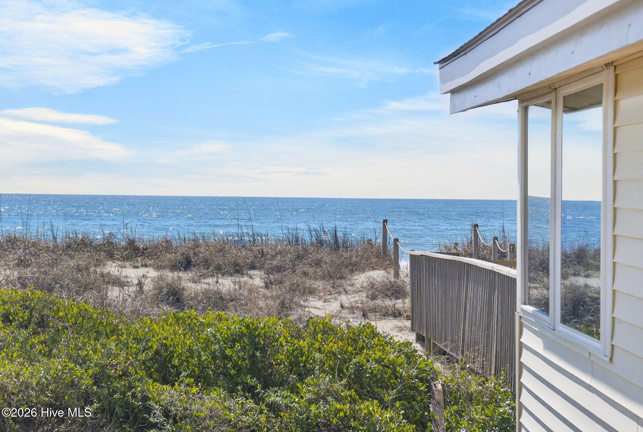 100559967 | Photo 38