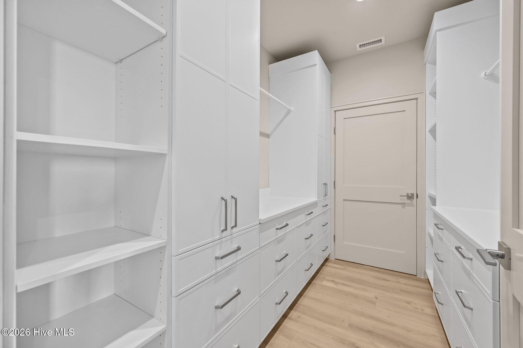 100552191 | Photo 68