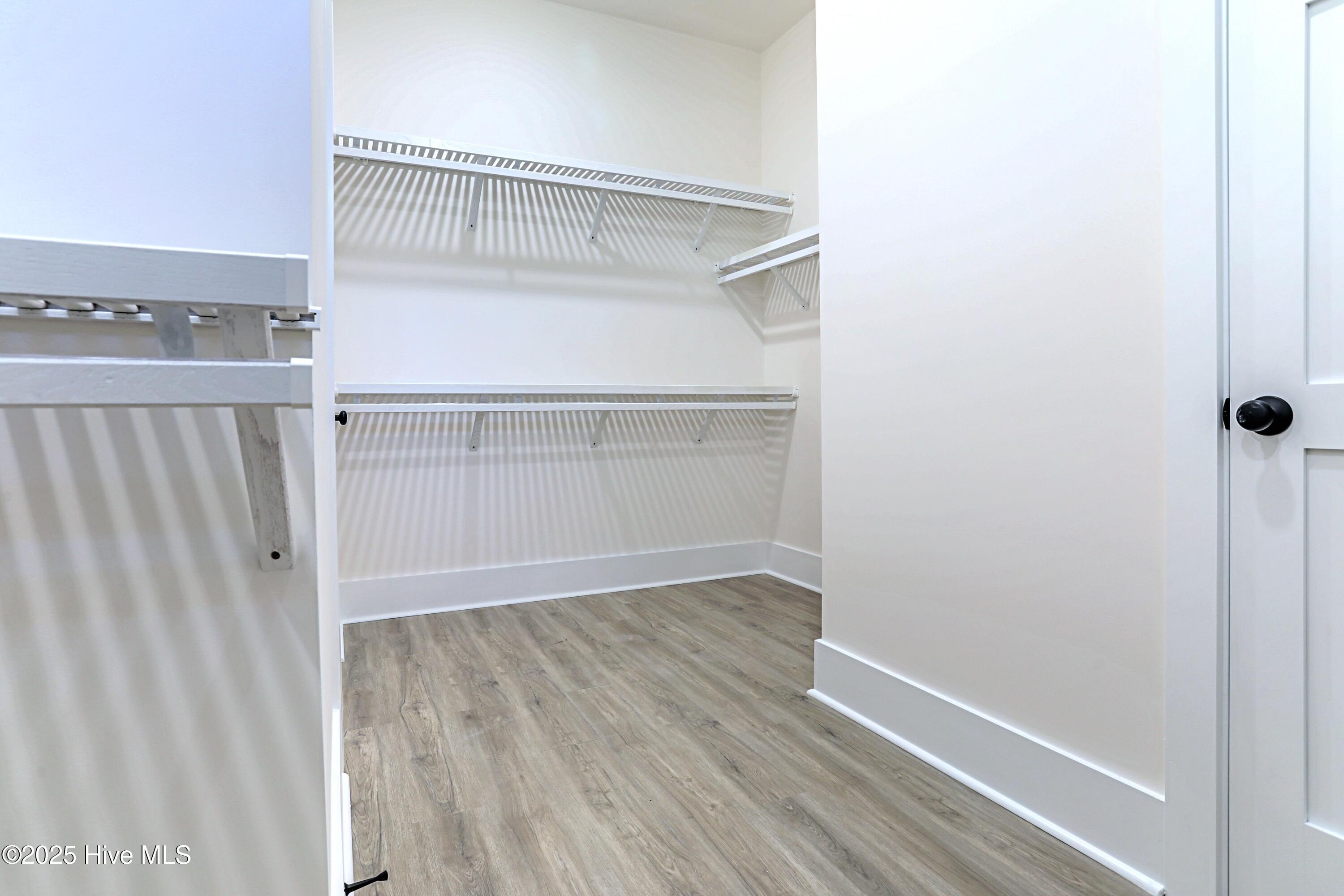 100535738 | Photo 40