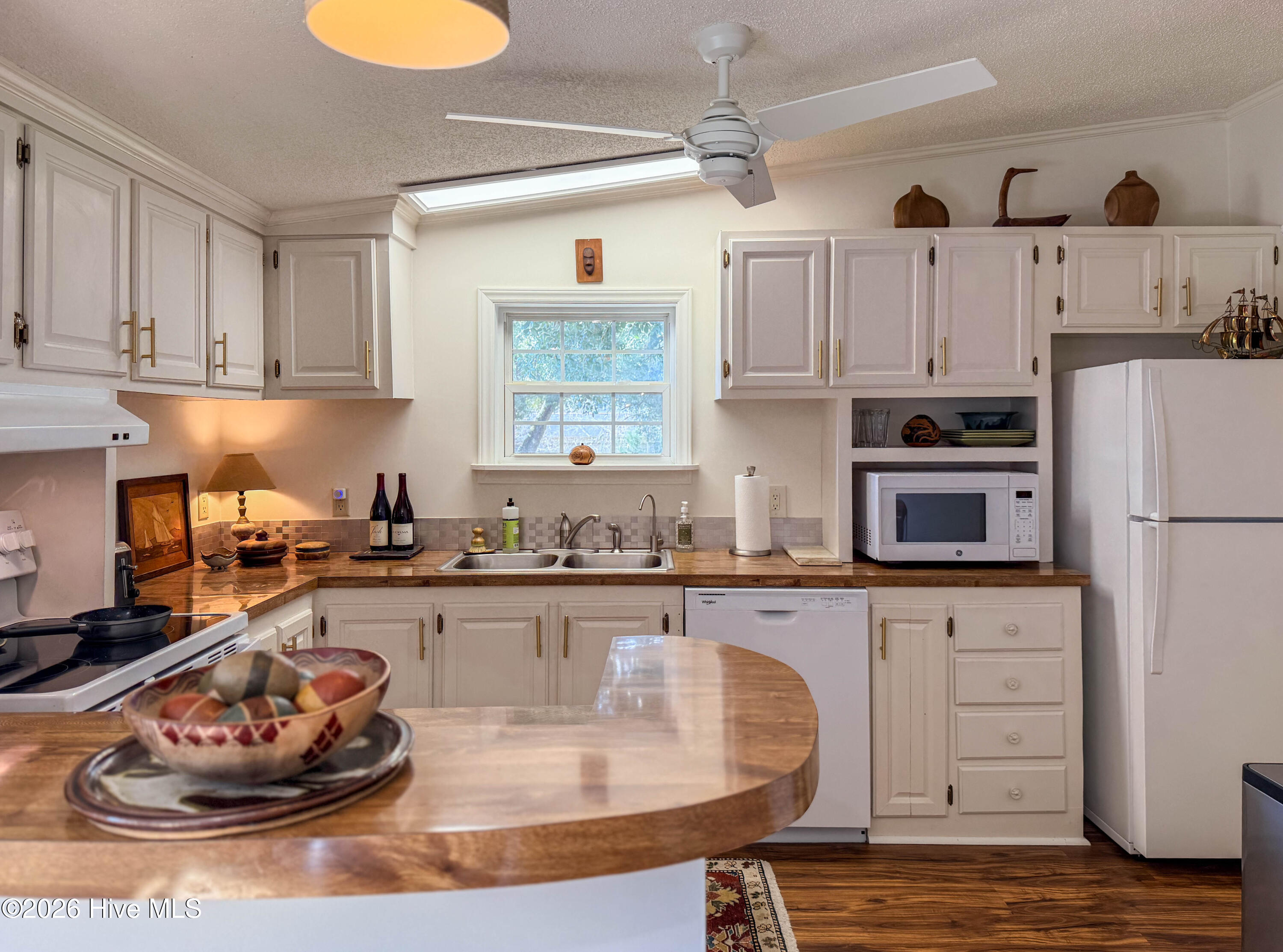 100559362 | Photo 25