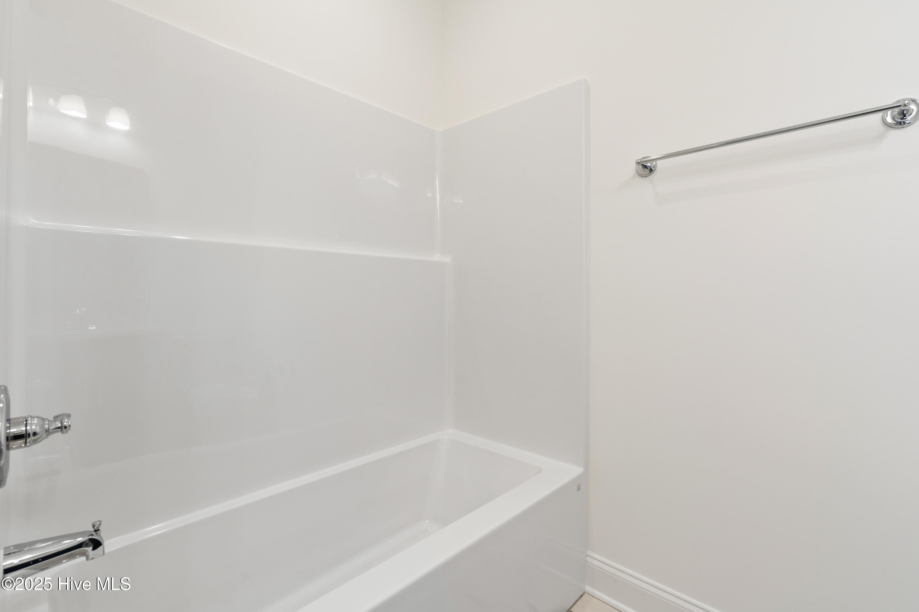 100515288 | Photo 24