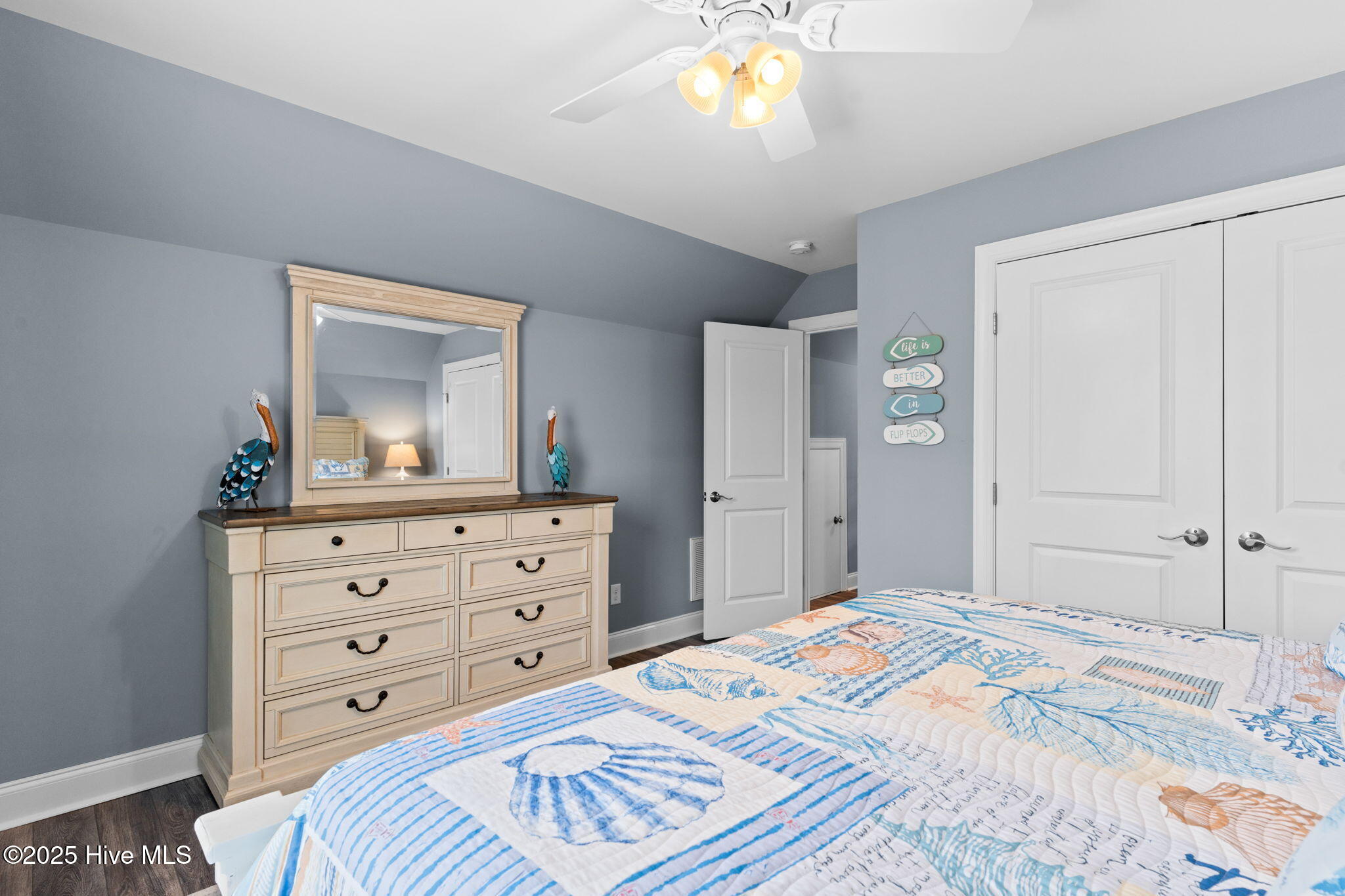 100530227 | Photo 43