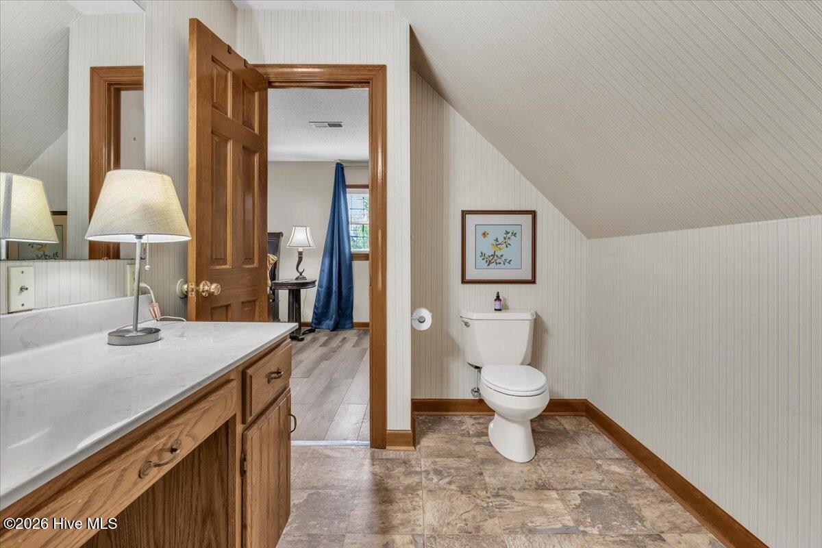 100565591 | Photo 58