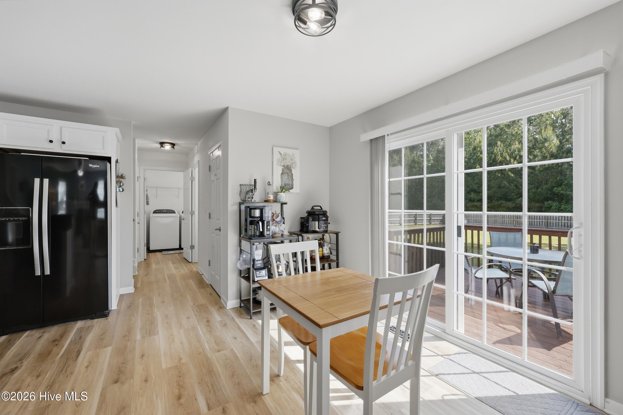 Eat-in Kitchen Area