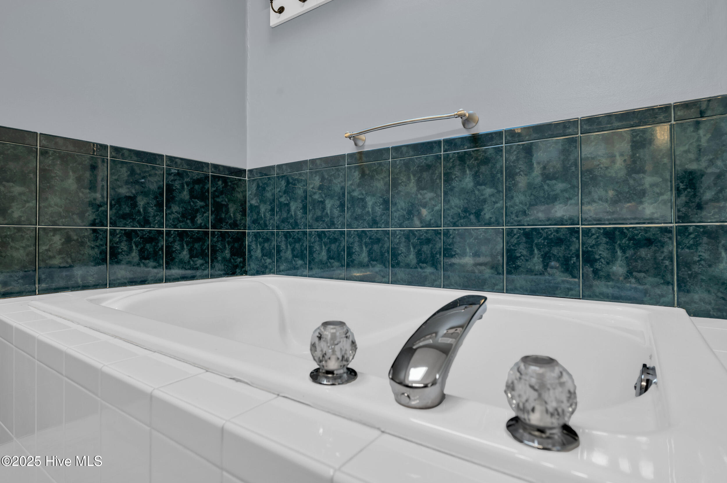 100548382 | Photo 22