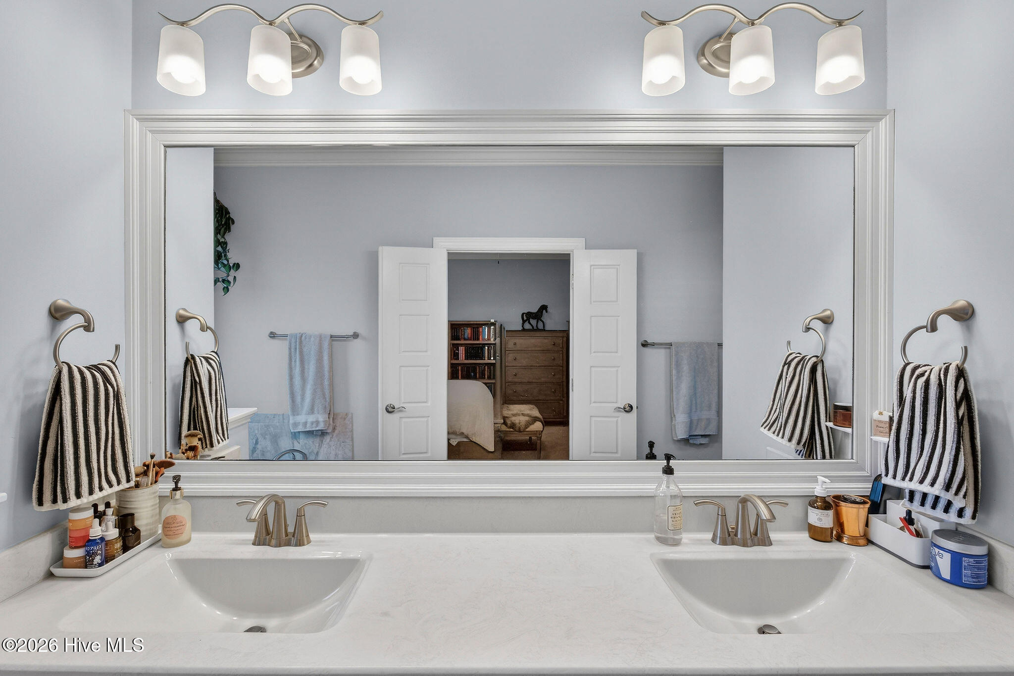 100554846 | Photo 44