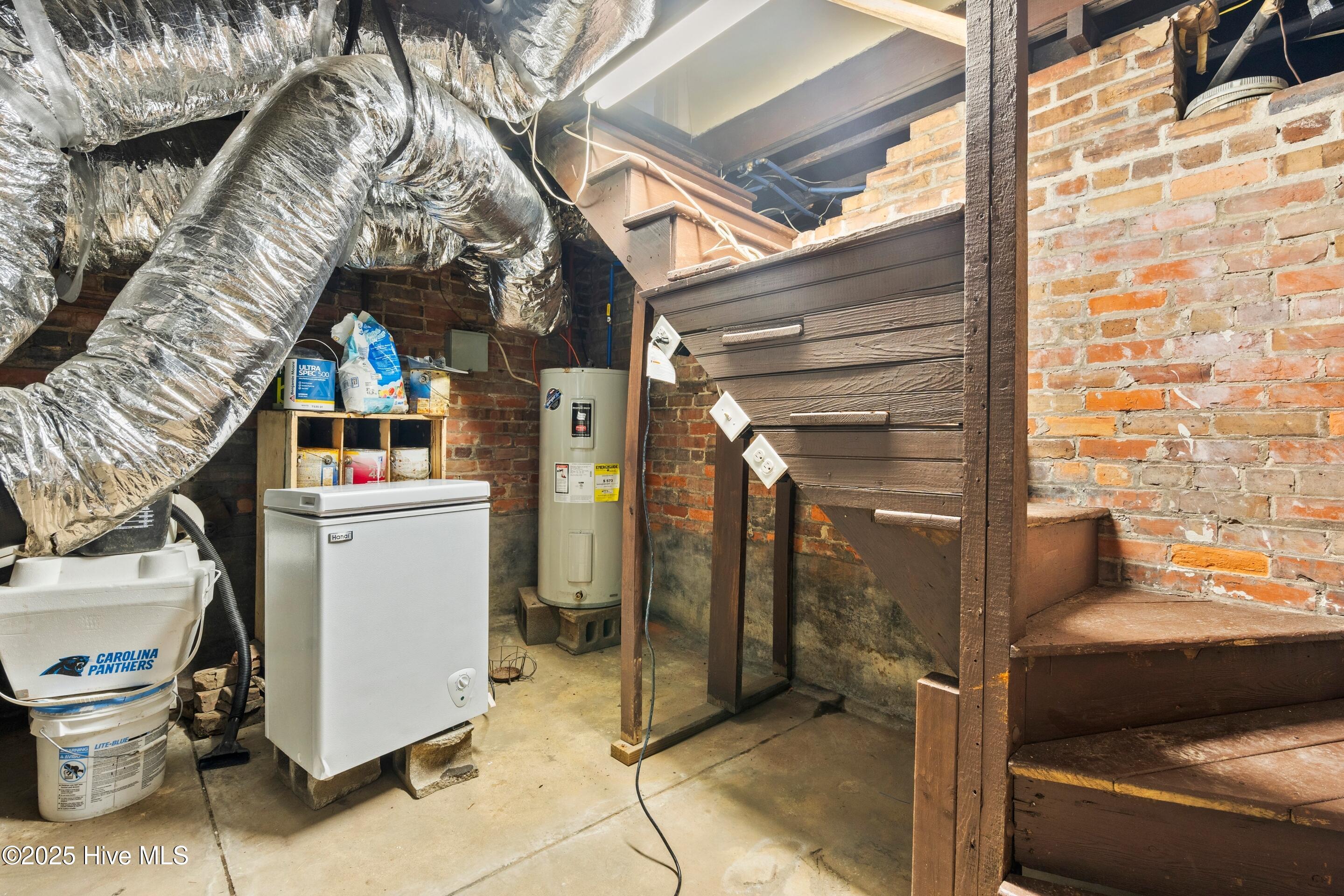 100553658 | Photo 56