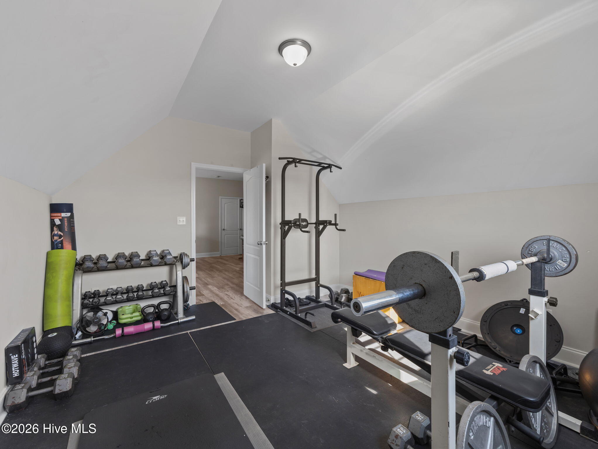 100564240 | Photo 41