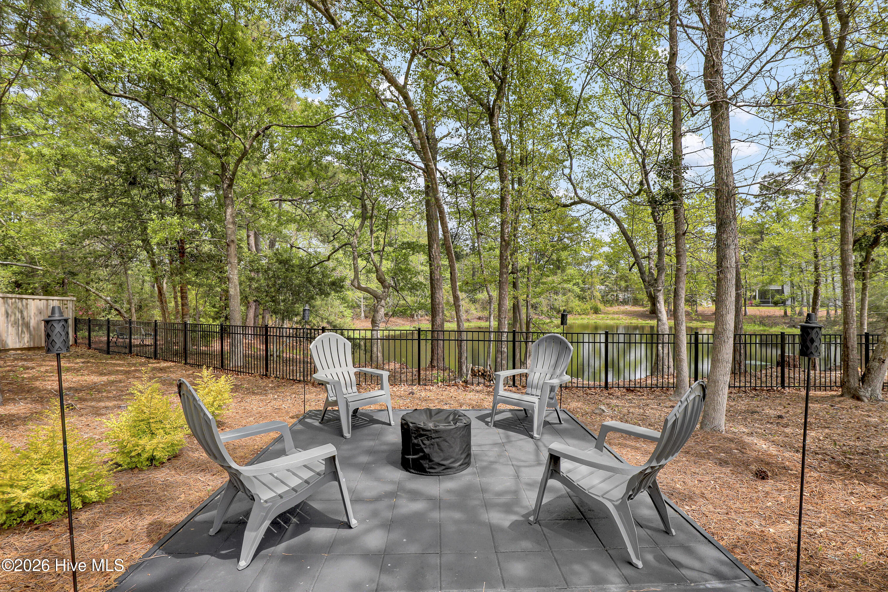 100567366 | Photo 43