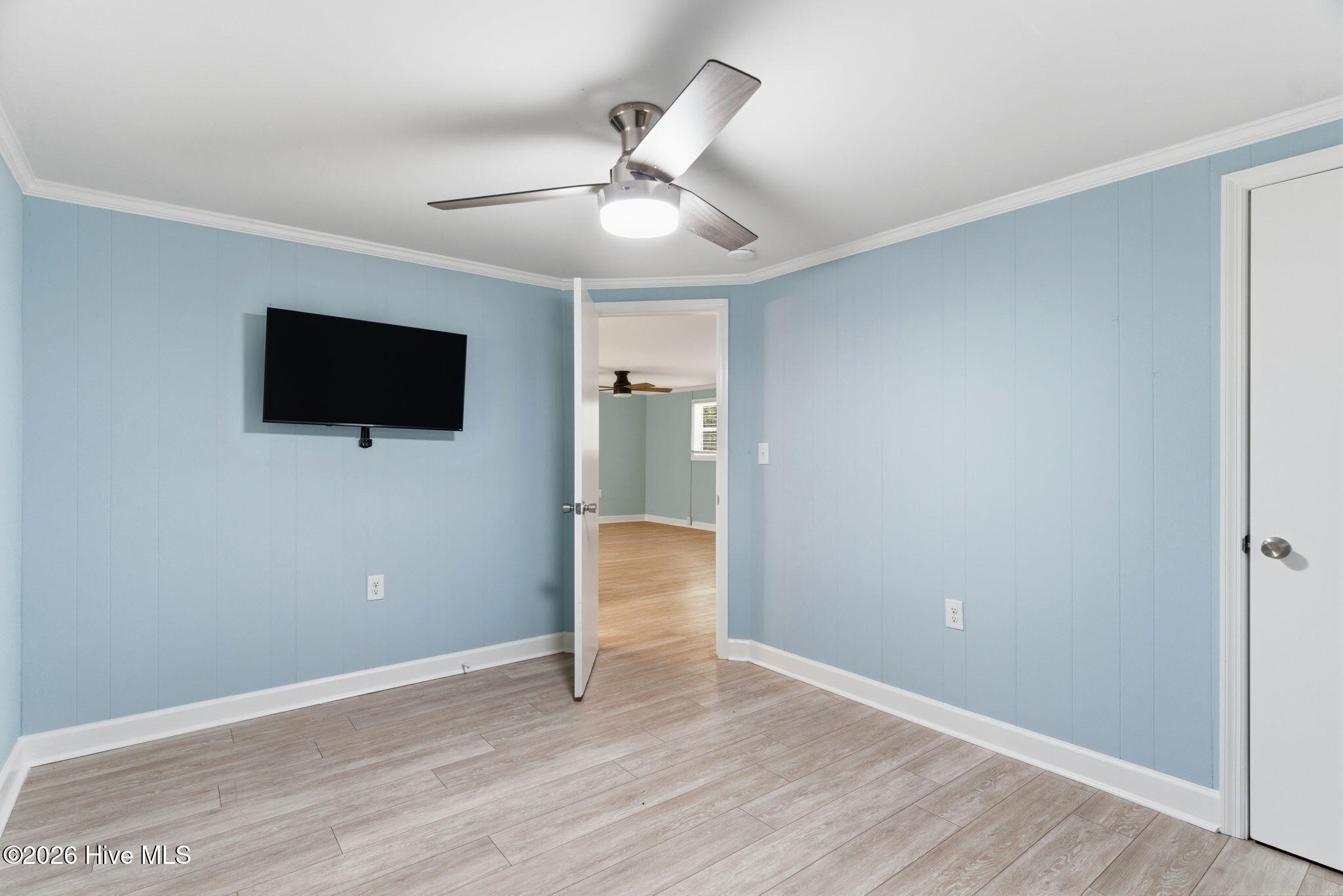 100569576 | Photo 14