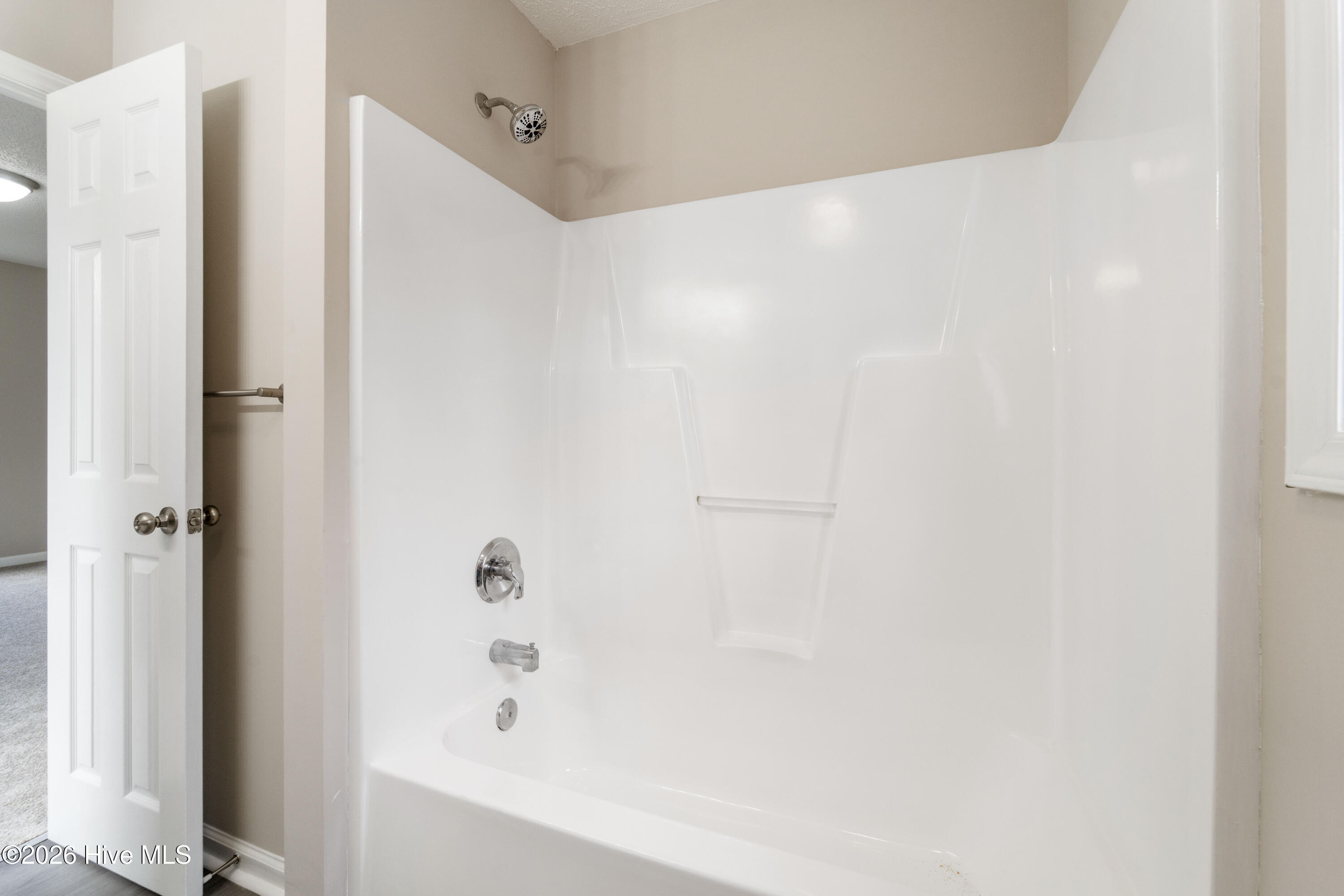 100551599 | Photo 25