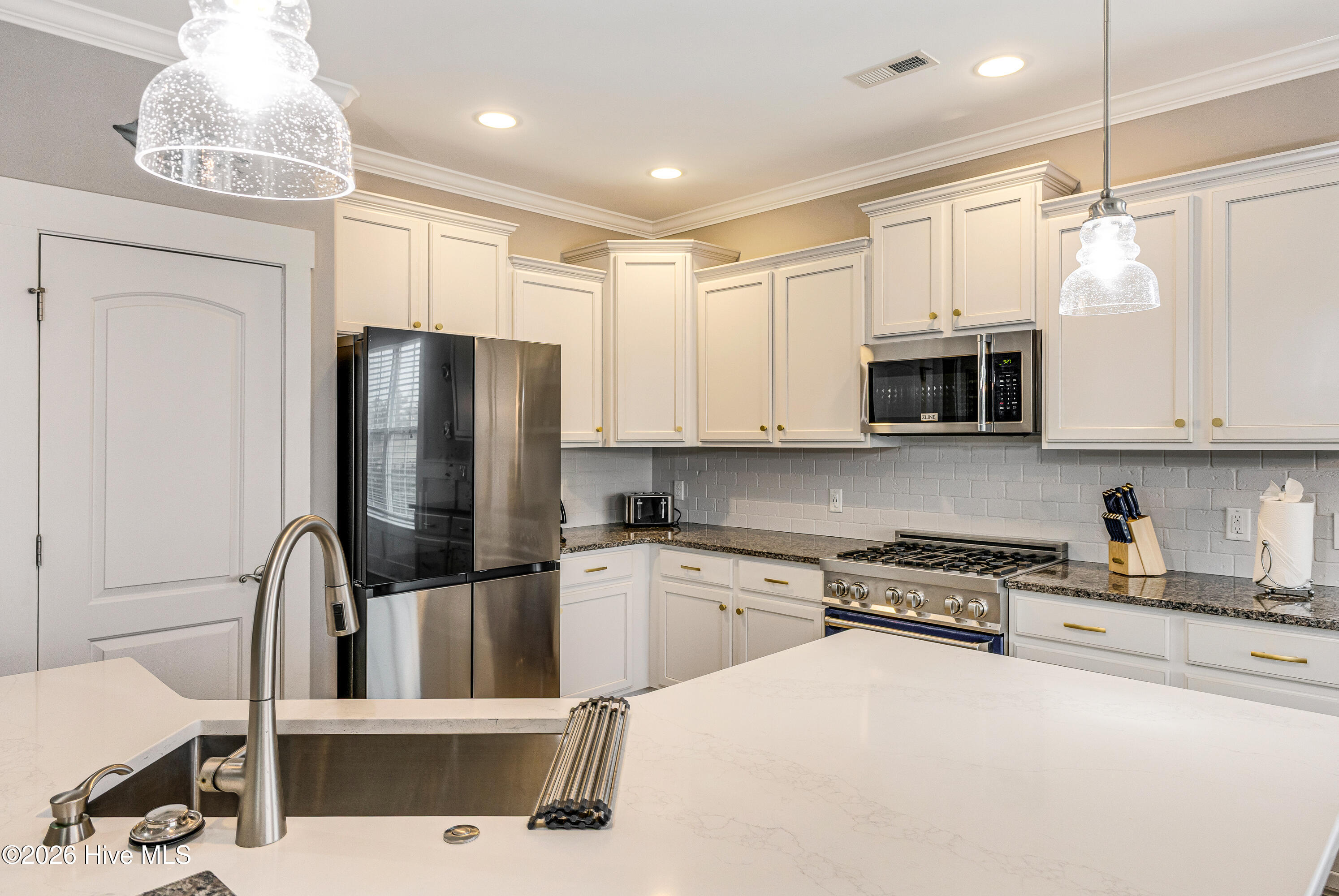 100555586 | Photo 13