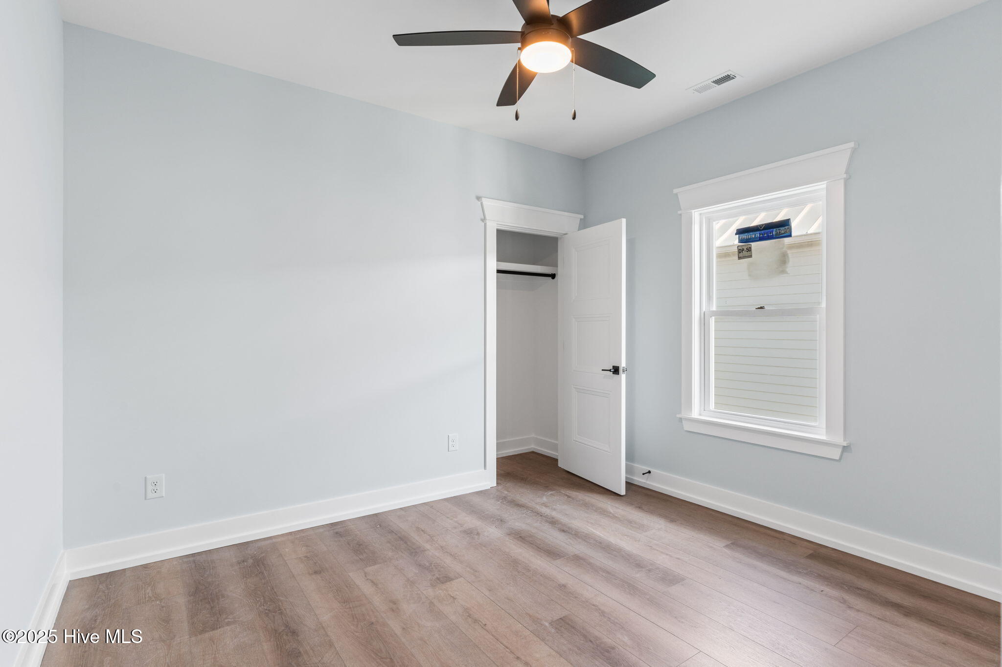 100523673 | Photo 25