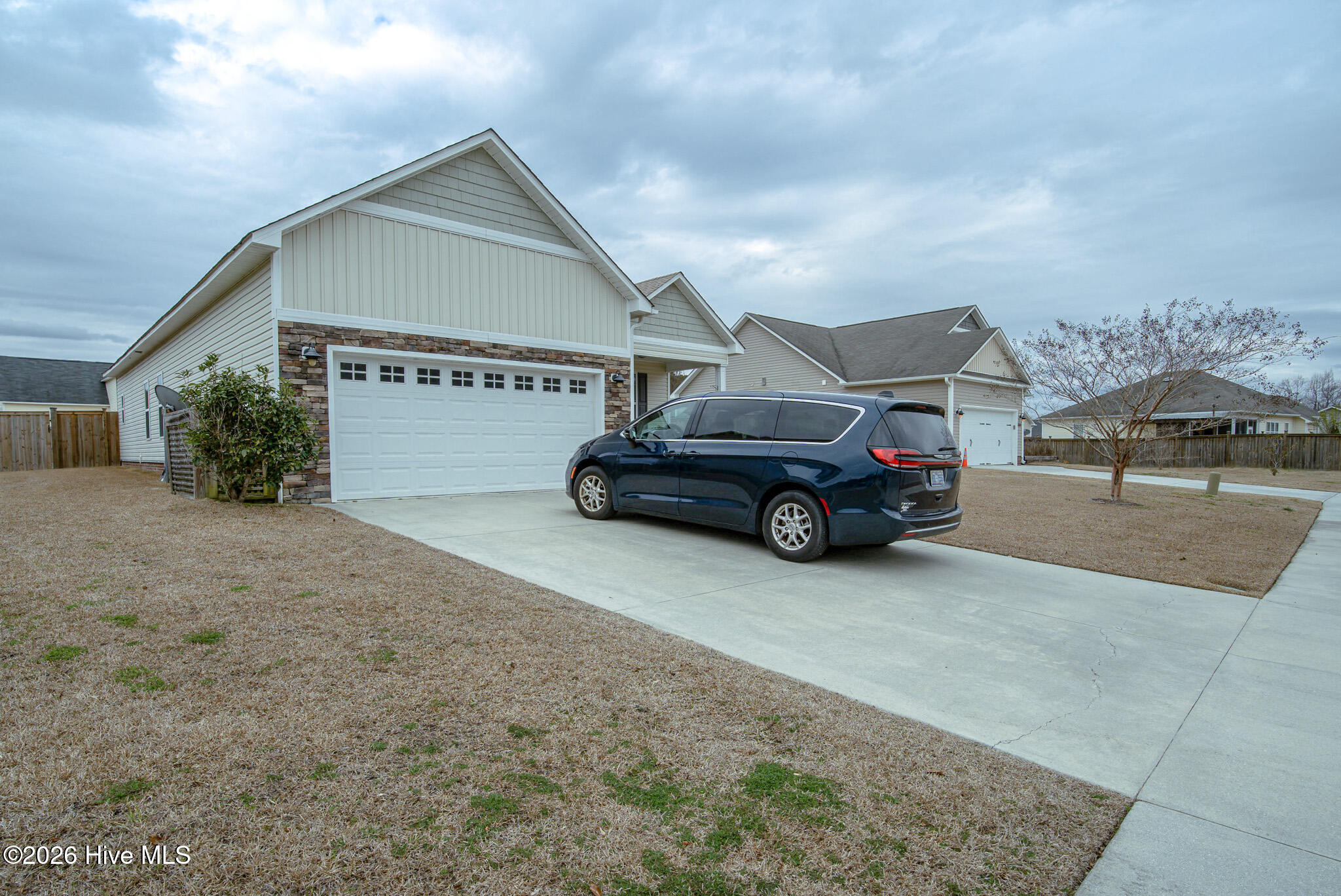 100553332 | Photo 21