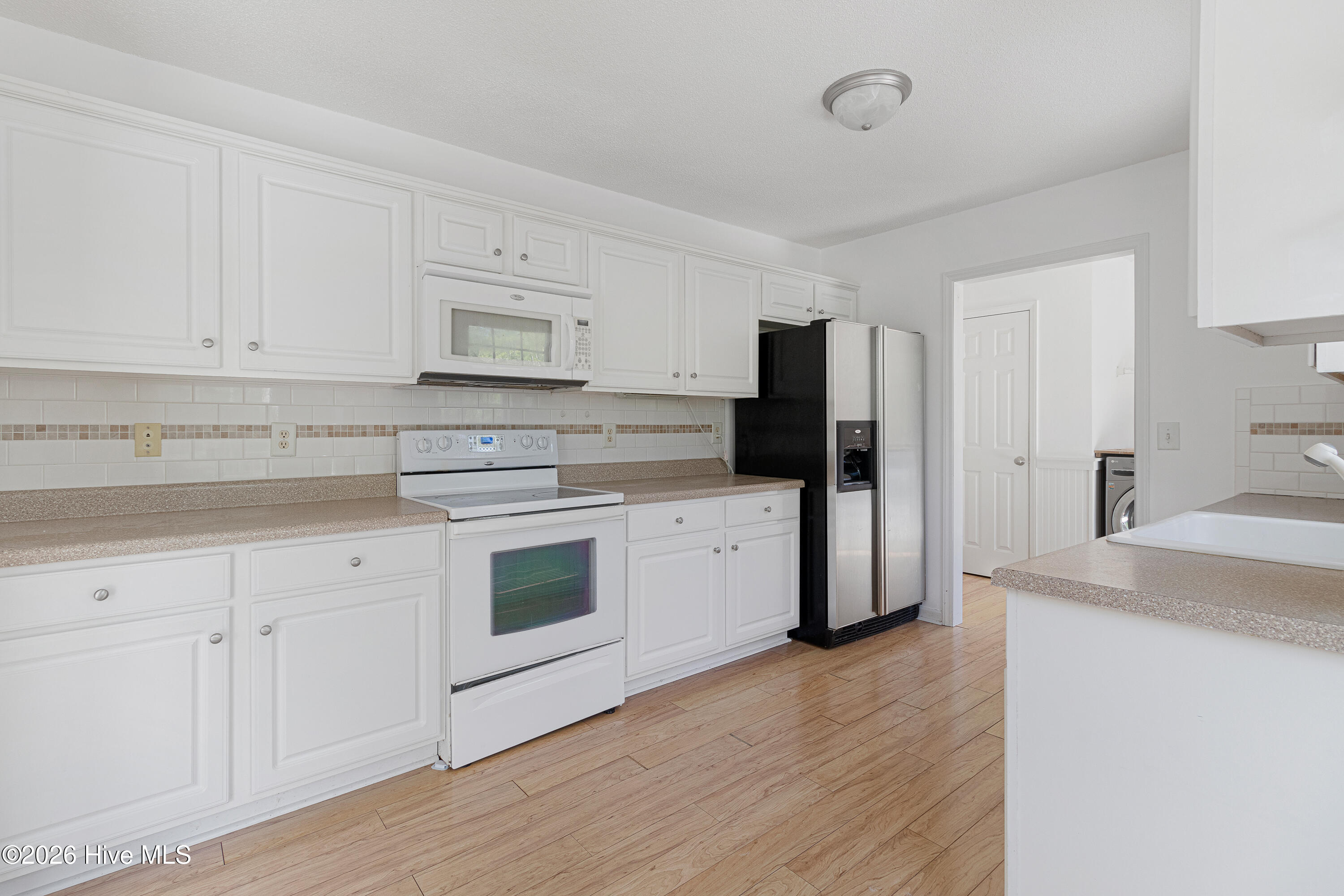 100570651 | Photo 13