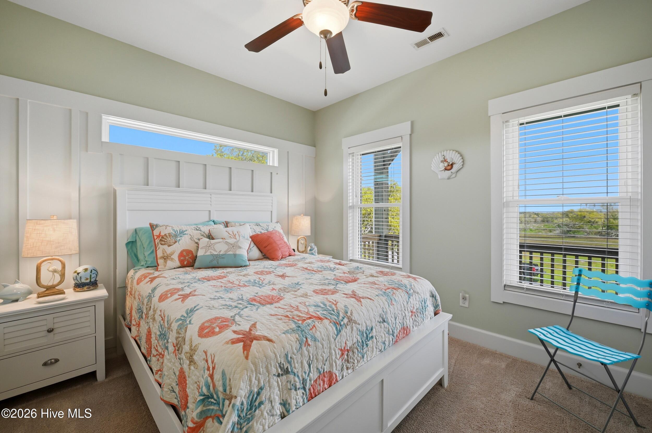 100566113 | Photo 32