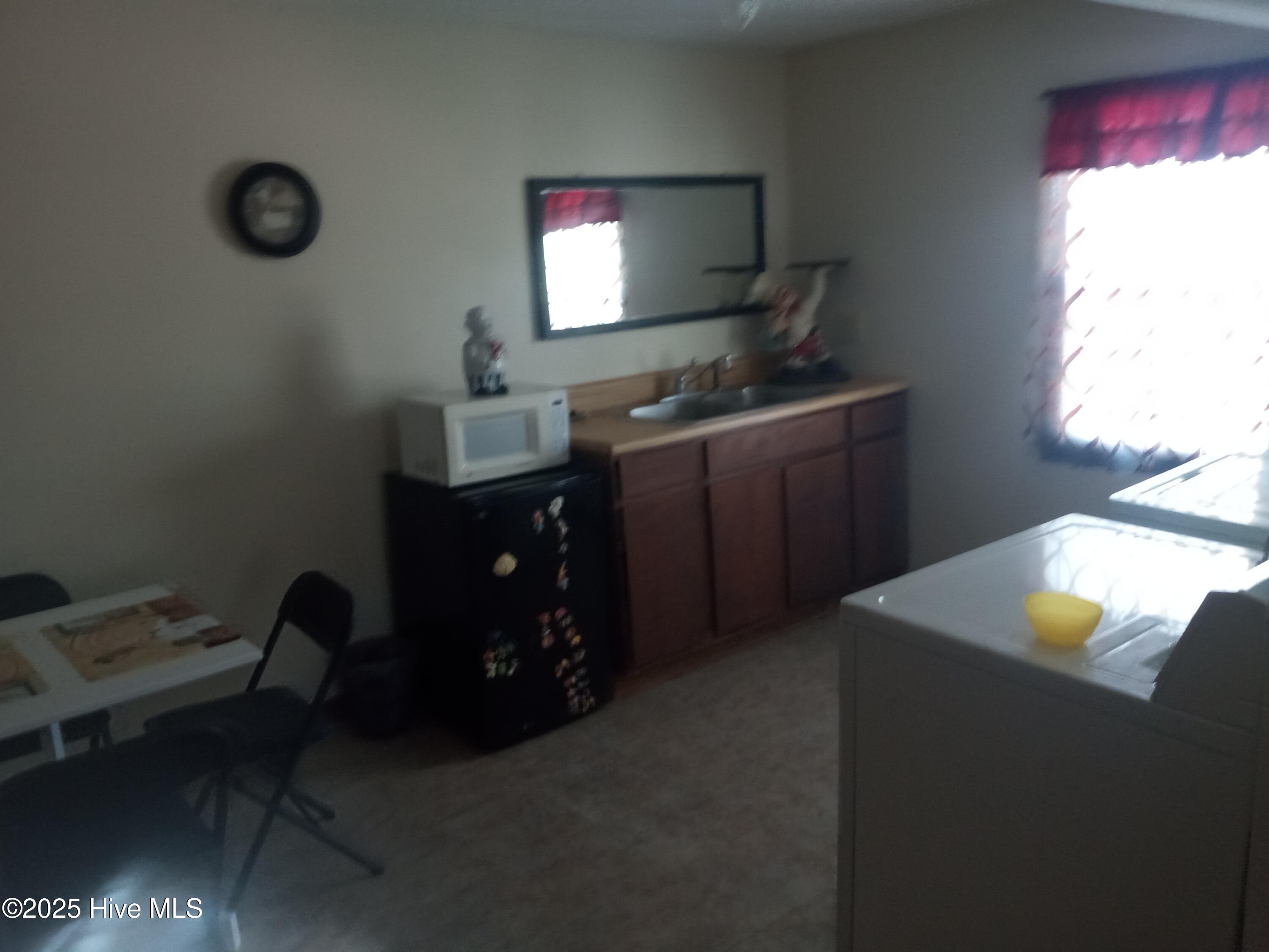 100557572 | Photo 30