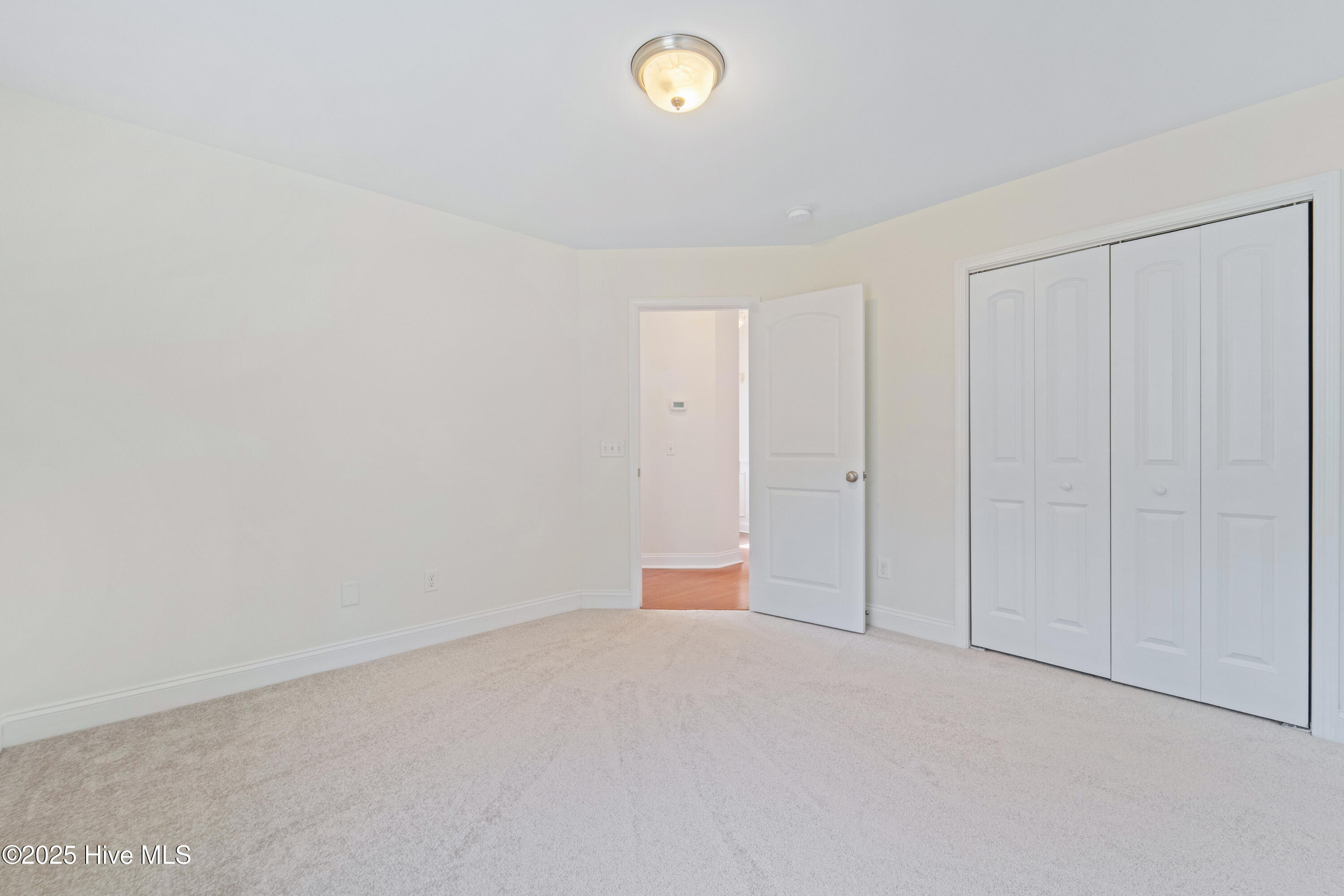 100544349 | Photo 28