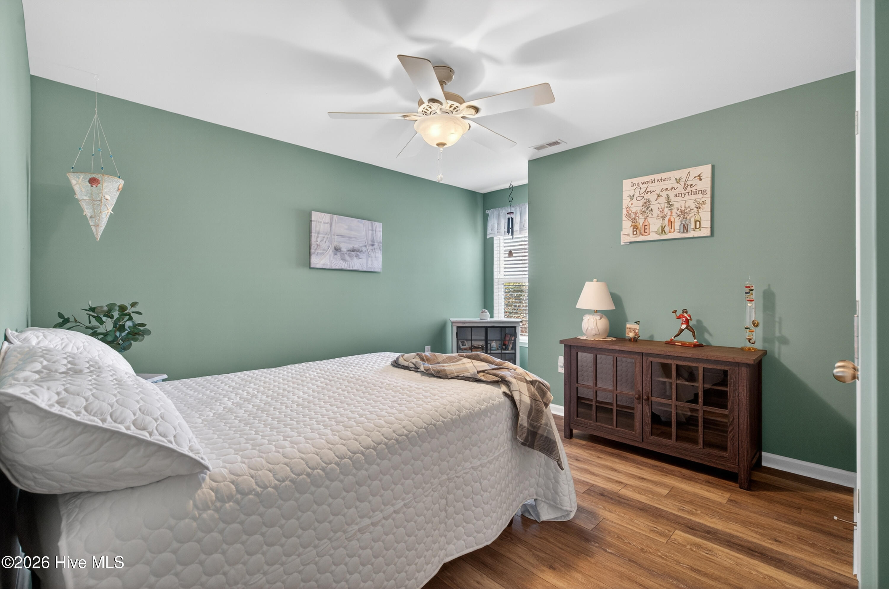 100557336 | Photo 42