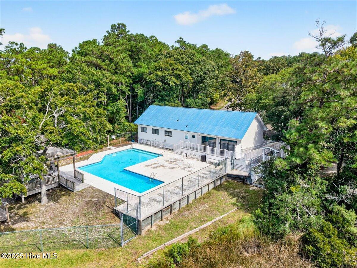 100530290 | Photo 64