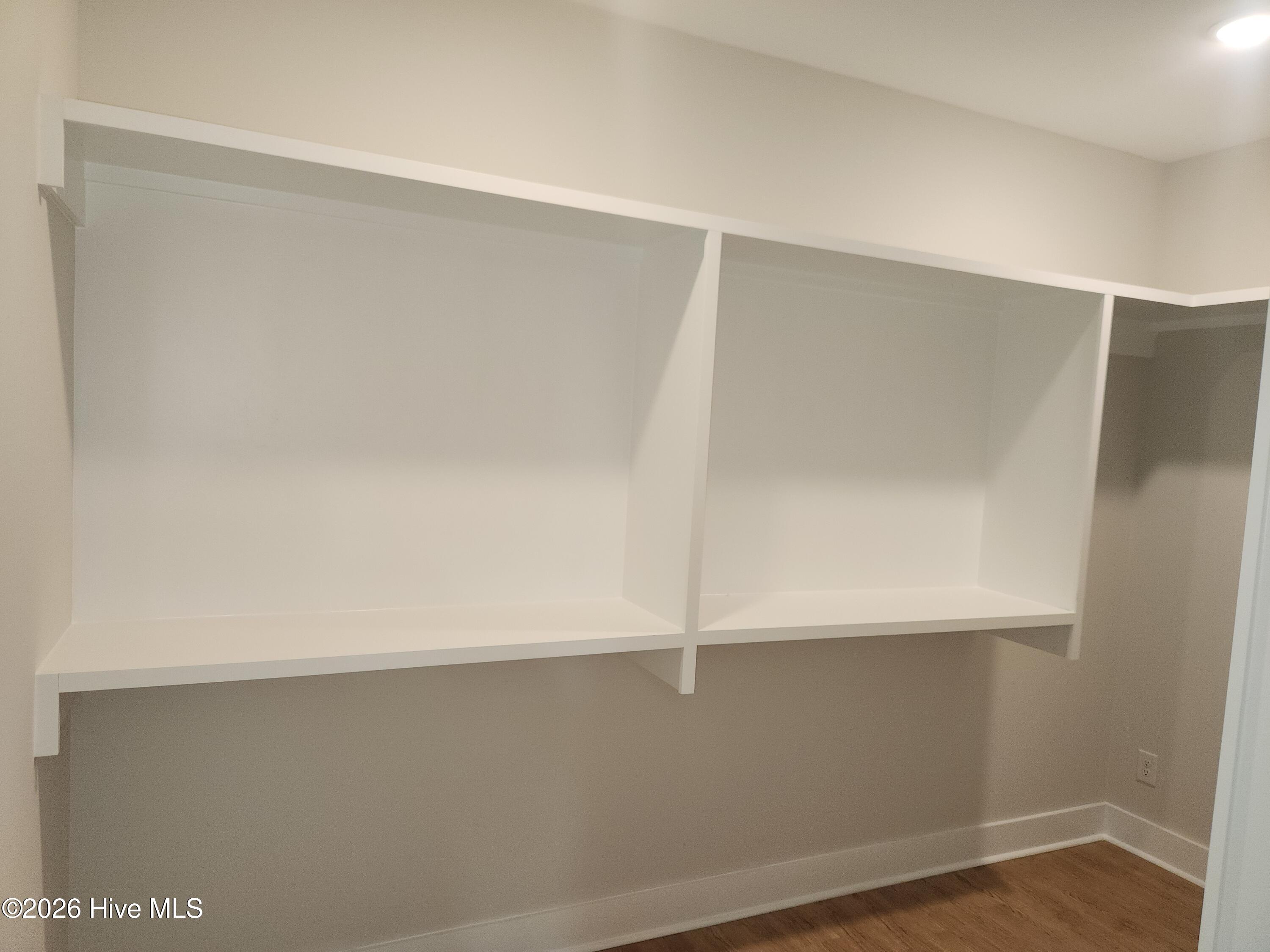 100554103 | Photo 37