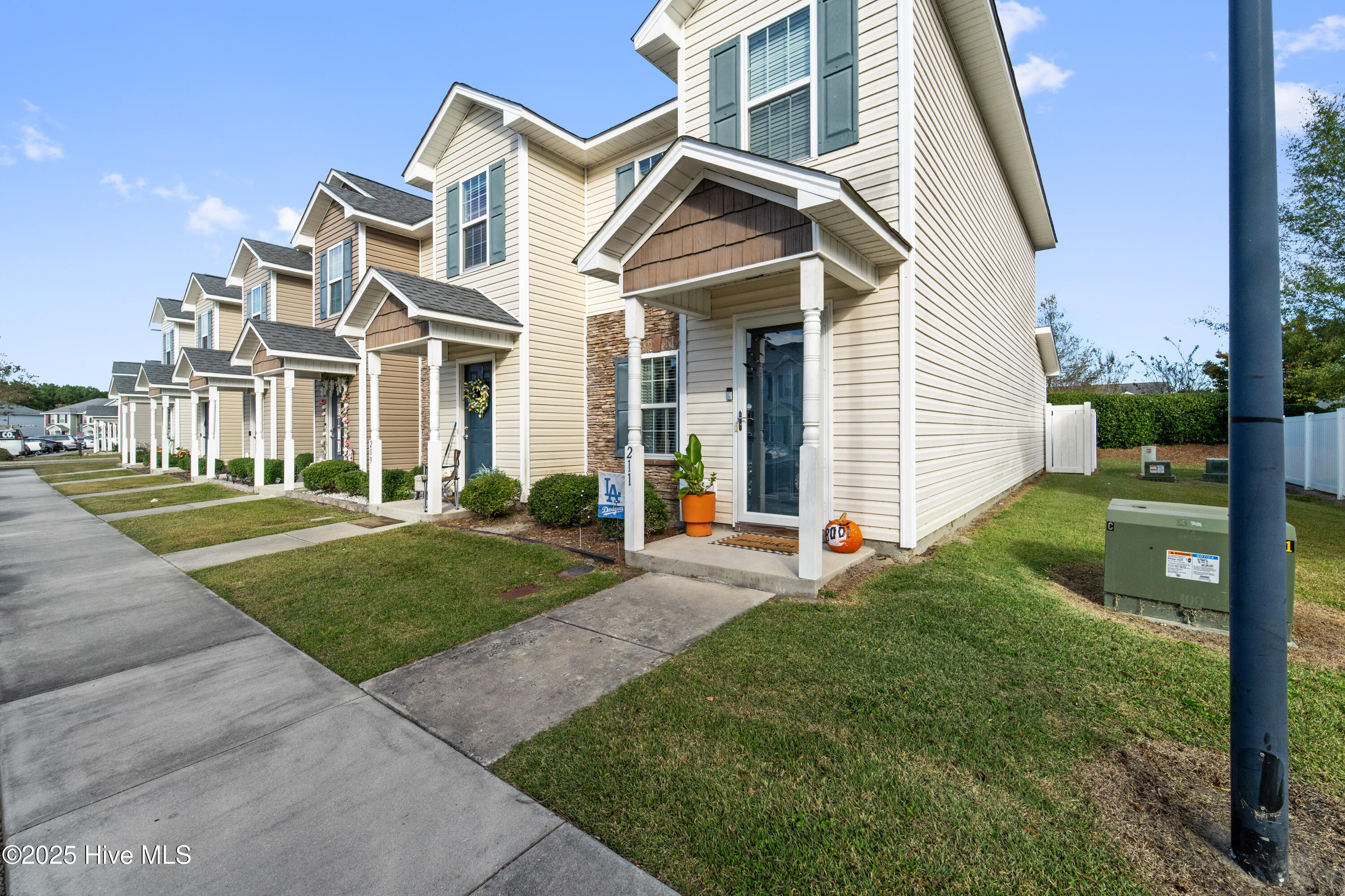 100539318 | Photo 31