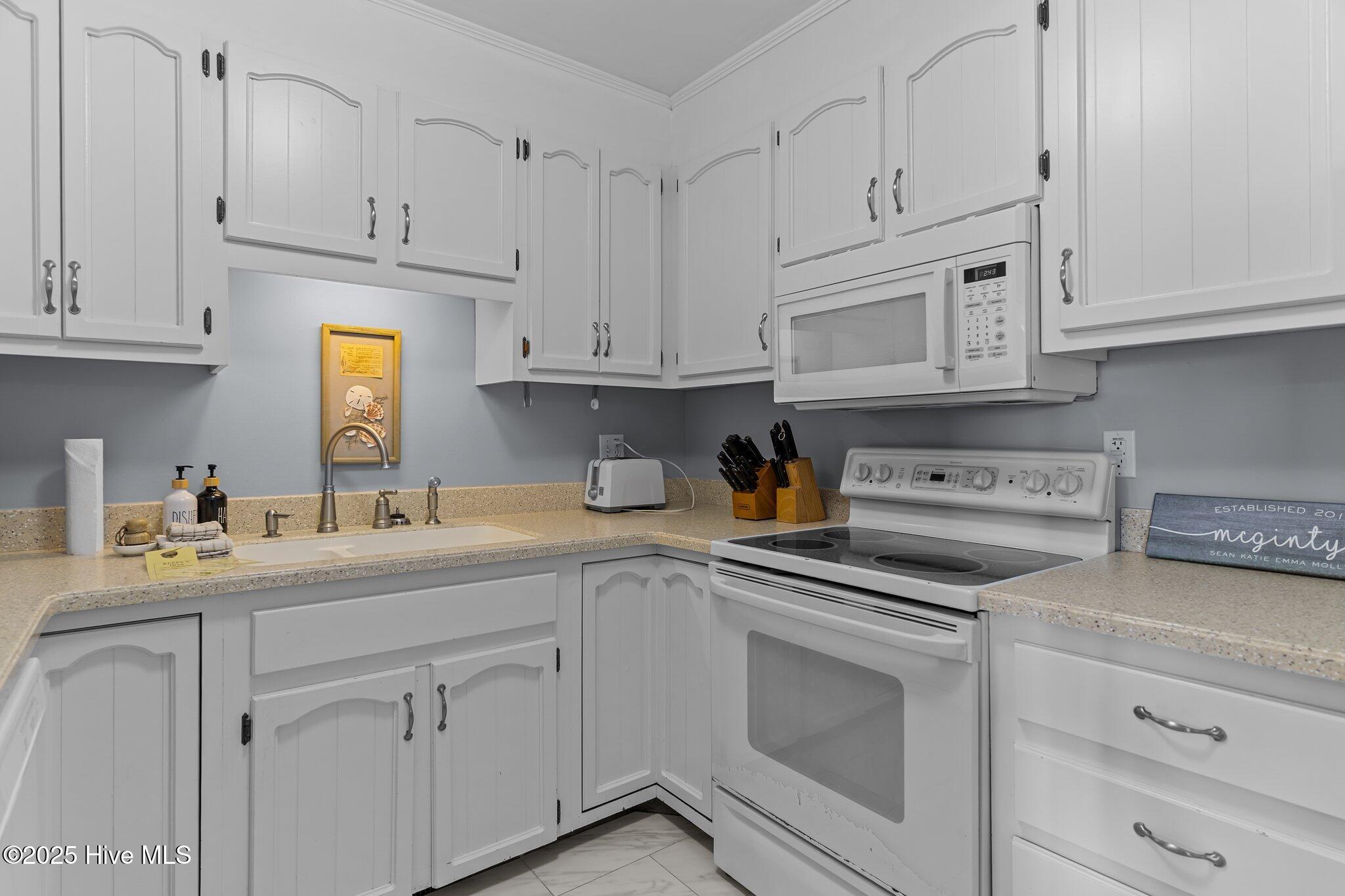 608 Carolina Beach Avenue N 3c, Carolina Beach, NC 28428 – photo 20: 4-web-or-mls-BTS06304