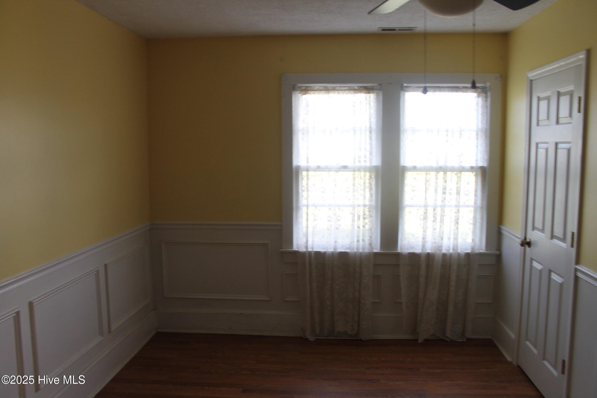 100535341 | Photo 28