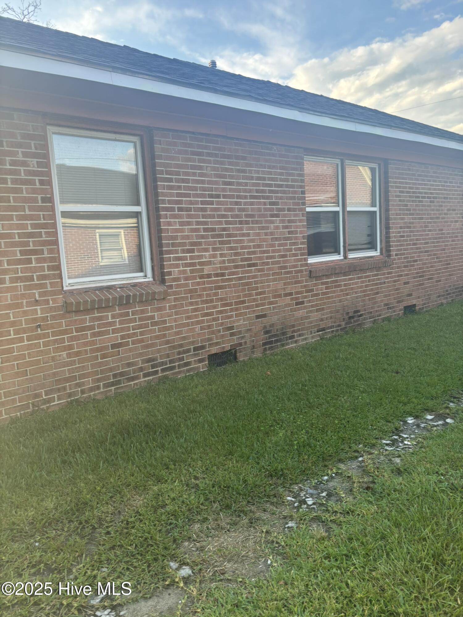 Homes for sale in Williamston, NC | 411 N Broad St, Williamston, NC 27892 | MLS# 100525361