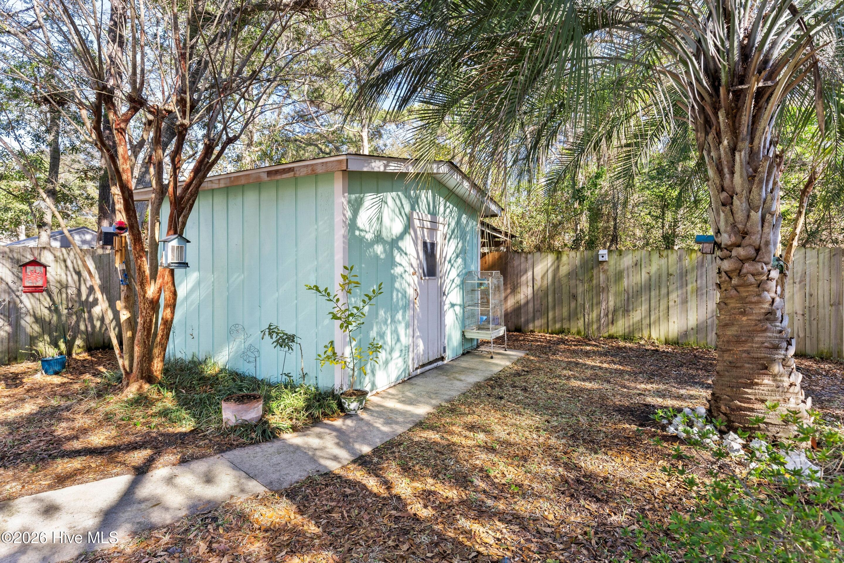 100550248 | Photo 16