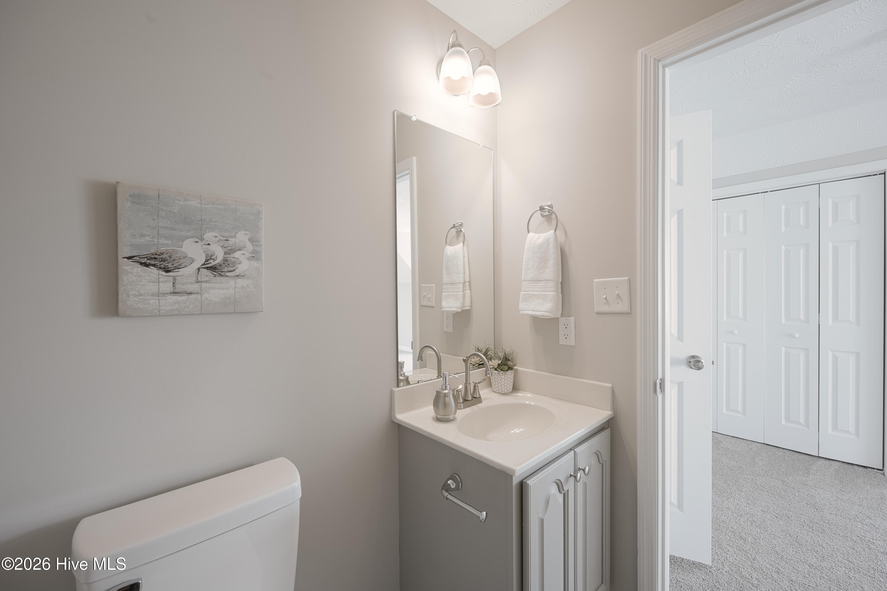 100570249 | Photo 36