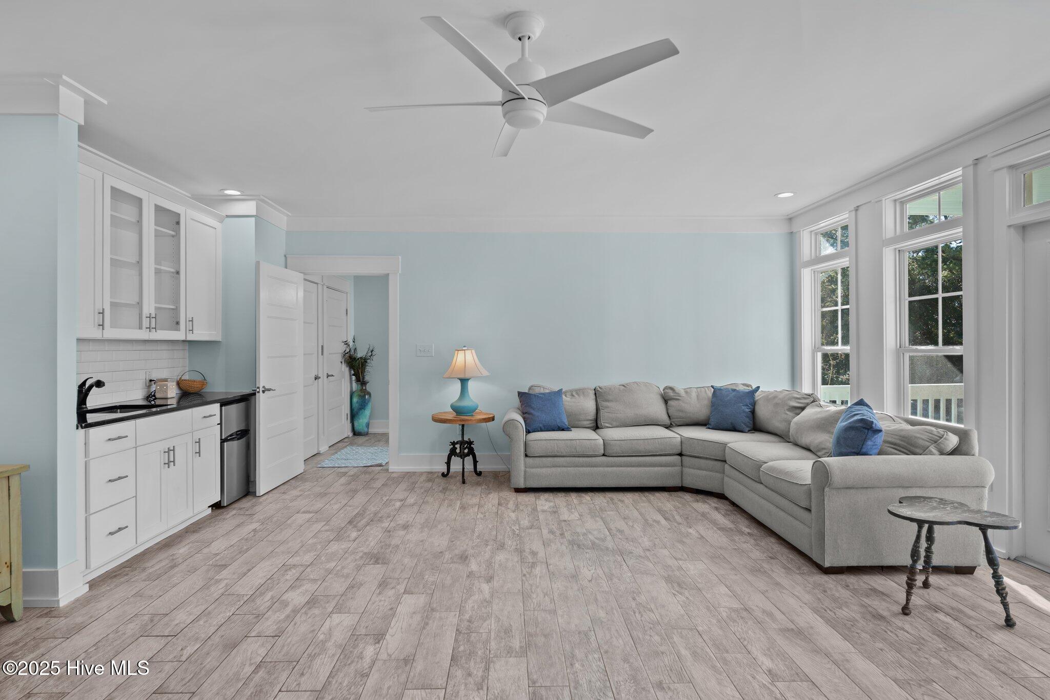 100516737 | Photo 41