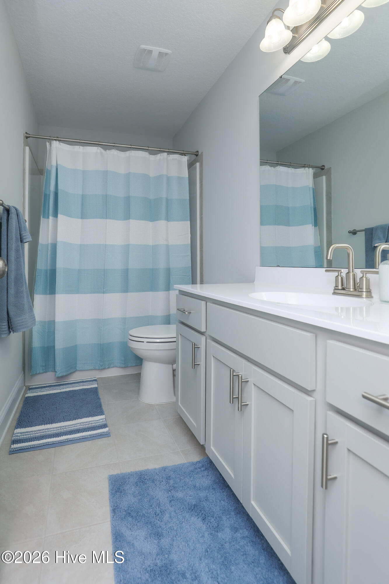 100566791 | Photo 35