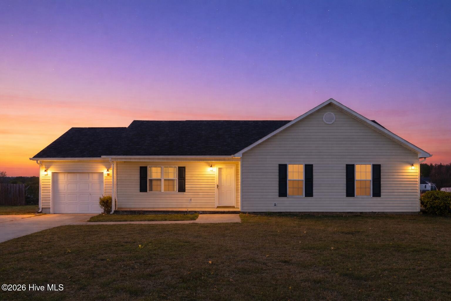 100550367 | Photo 51