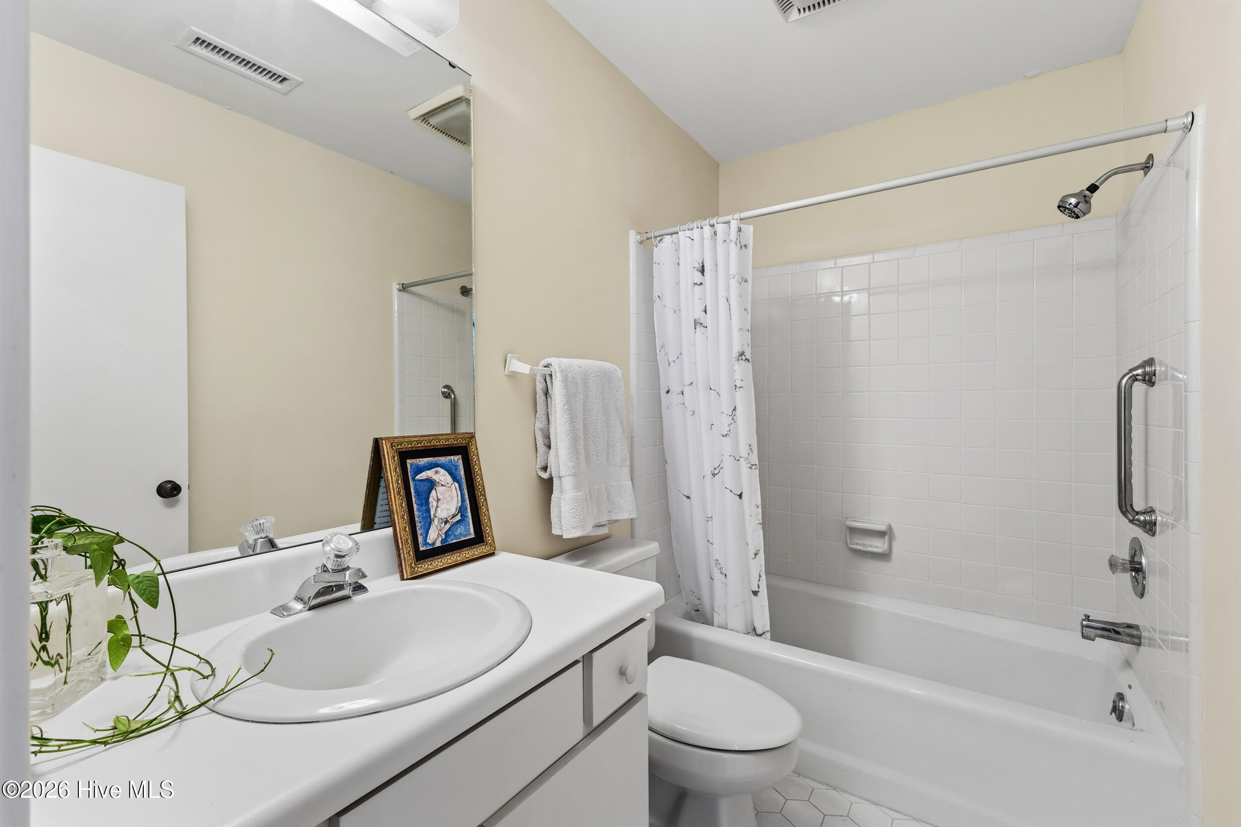 100554124 | Photo 16