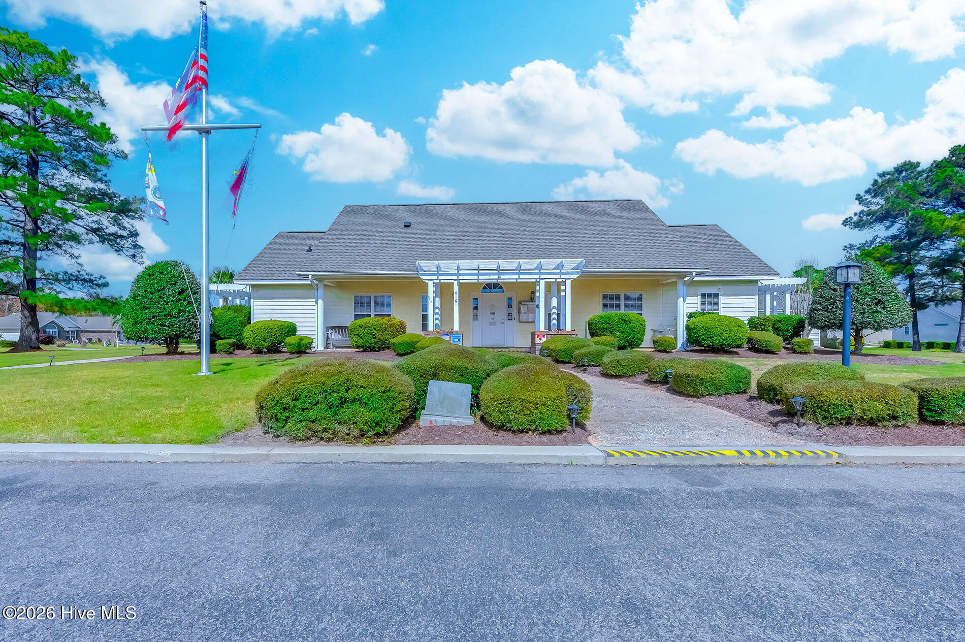 100563613 | Photo 38