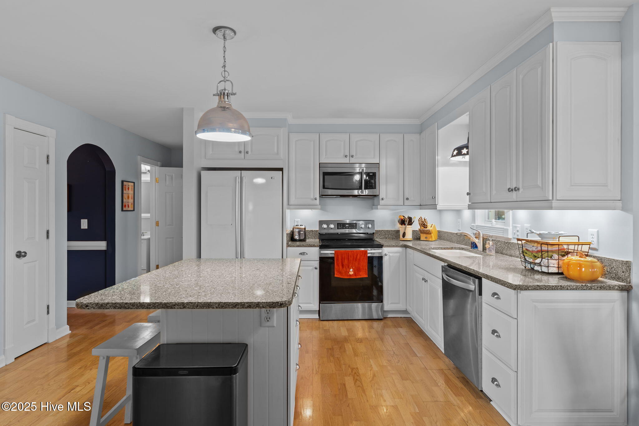 100539948 | Photo 13