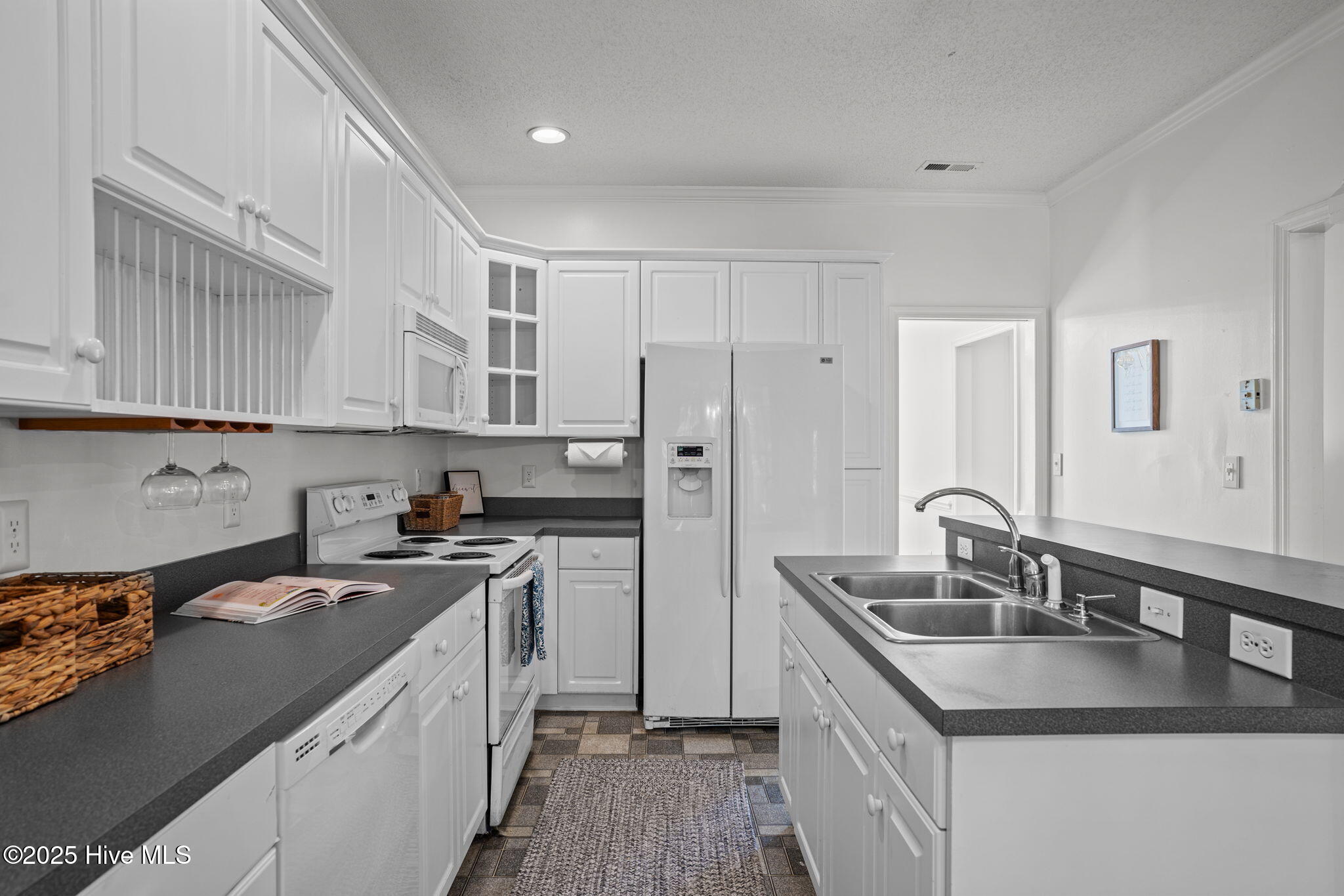 100511511 | Photo 15