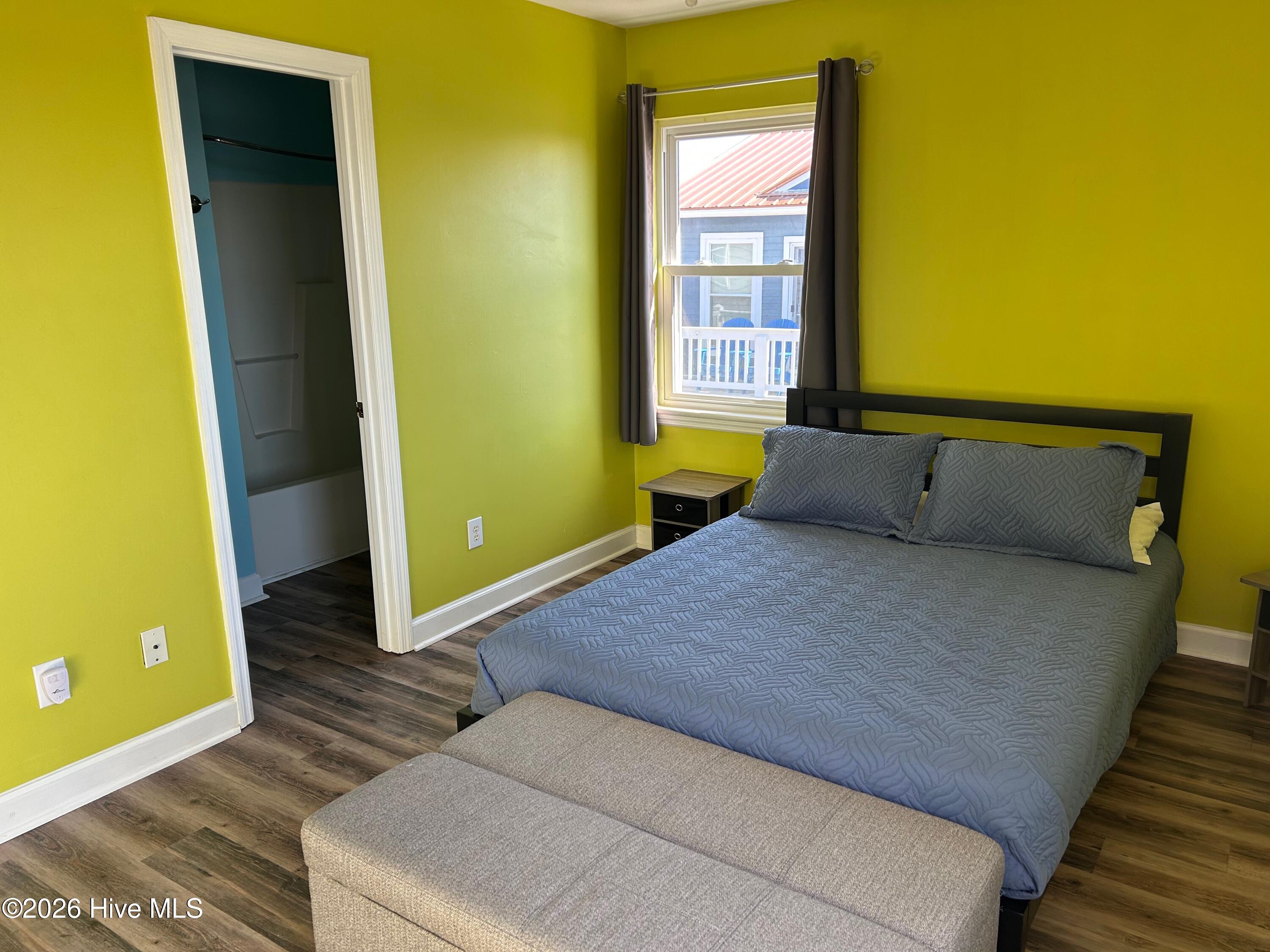 100563924 | Photo 27