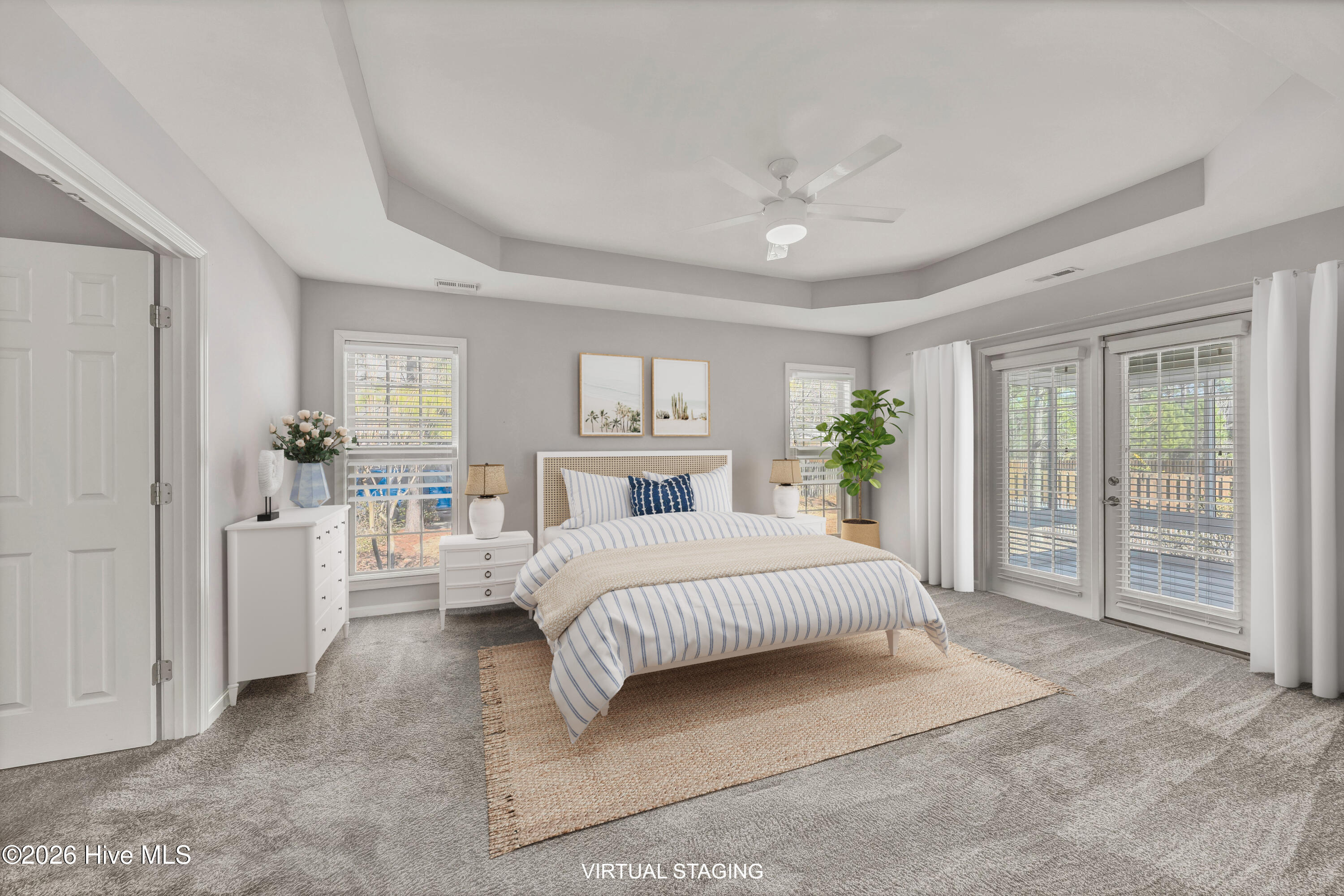 100552166 | Photo 12