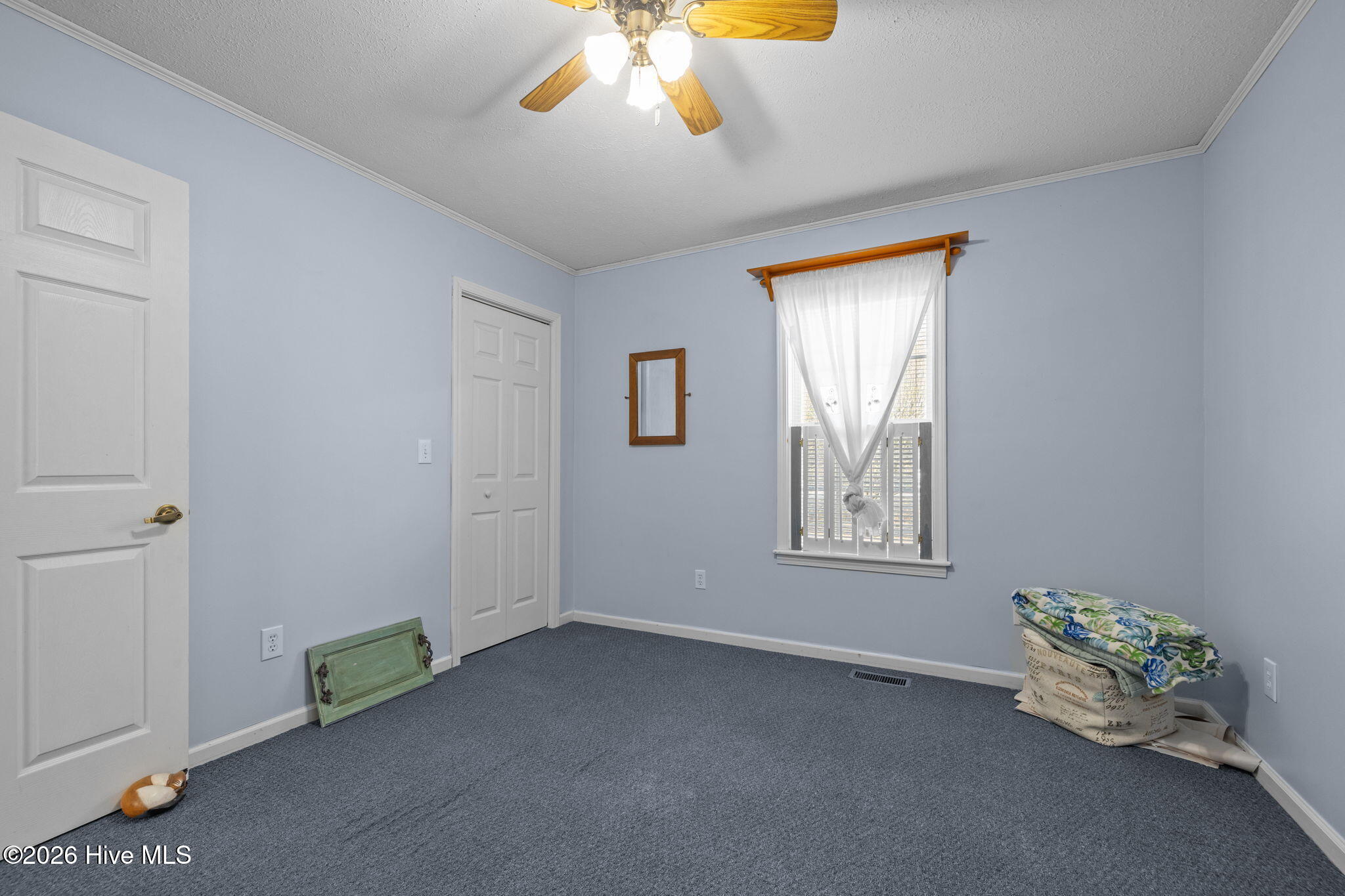 585 Roberts Road,Newport