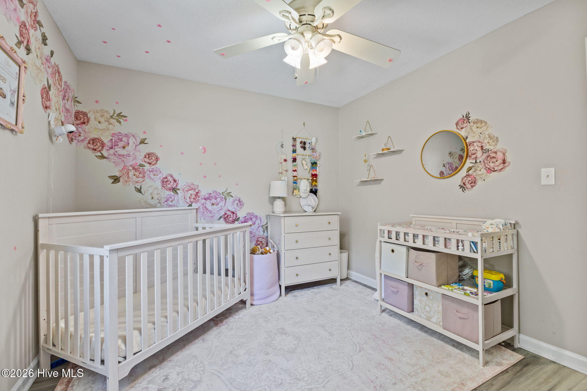 100561771 | Photo 16