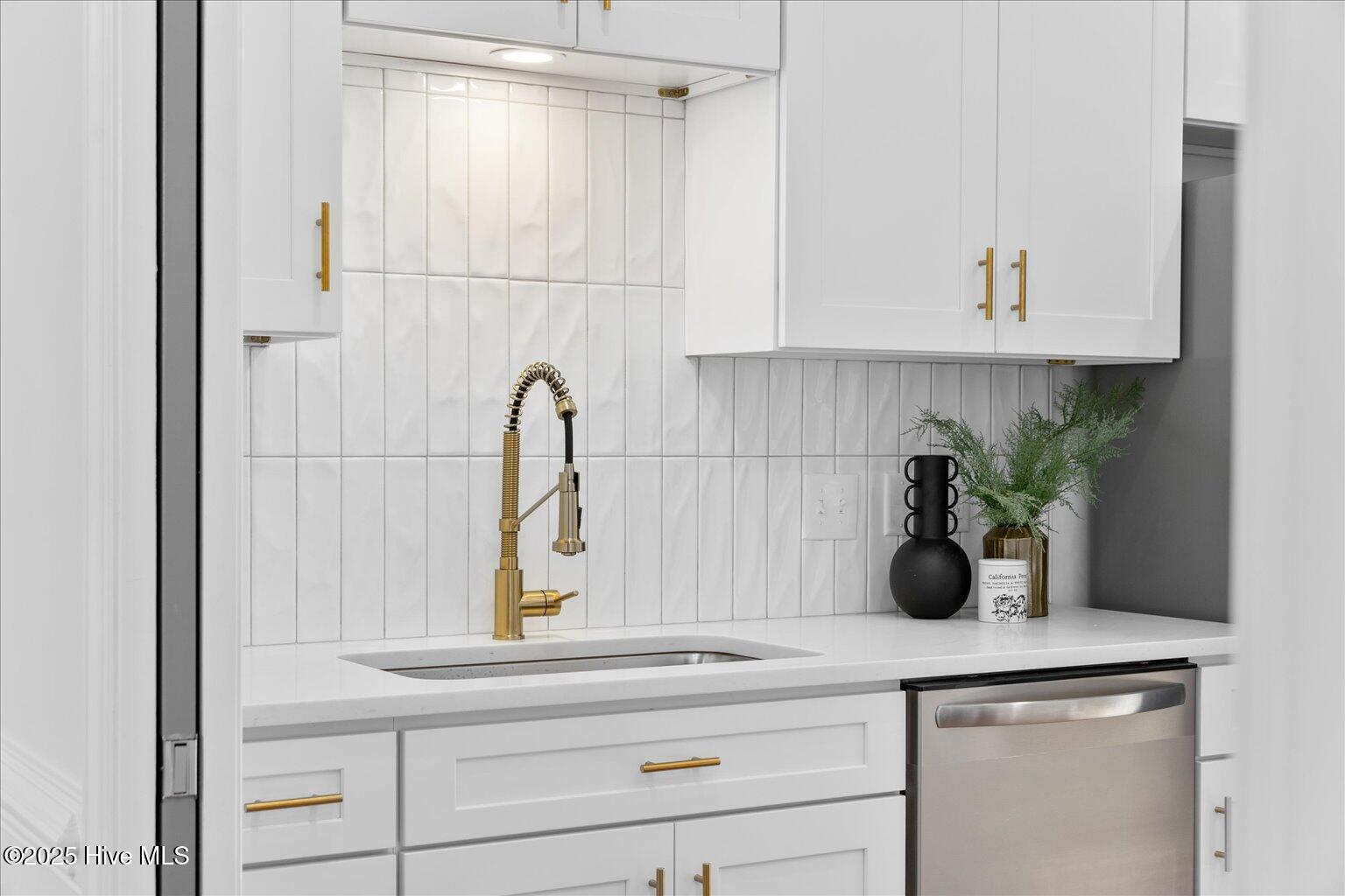 100539645 | Photo 27