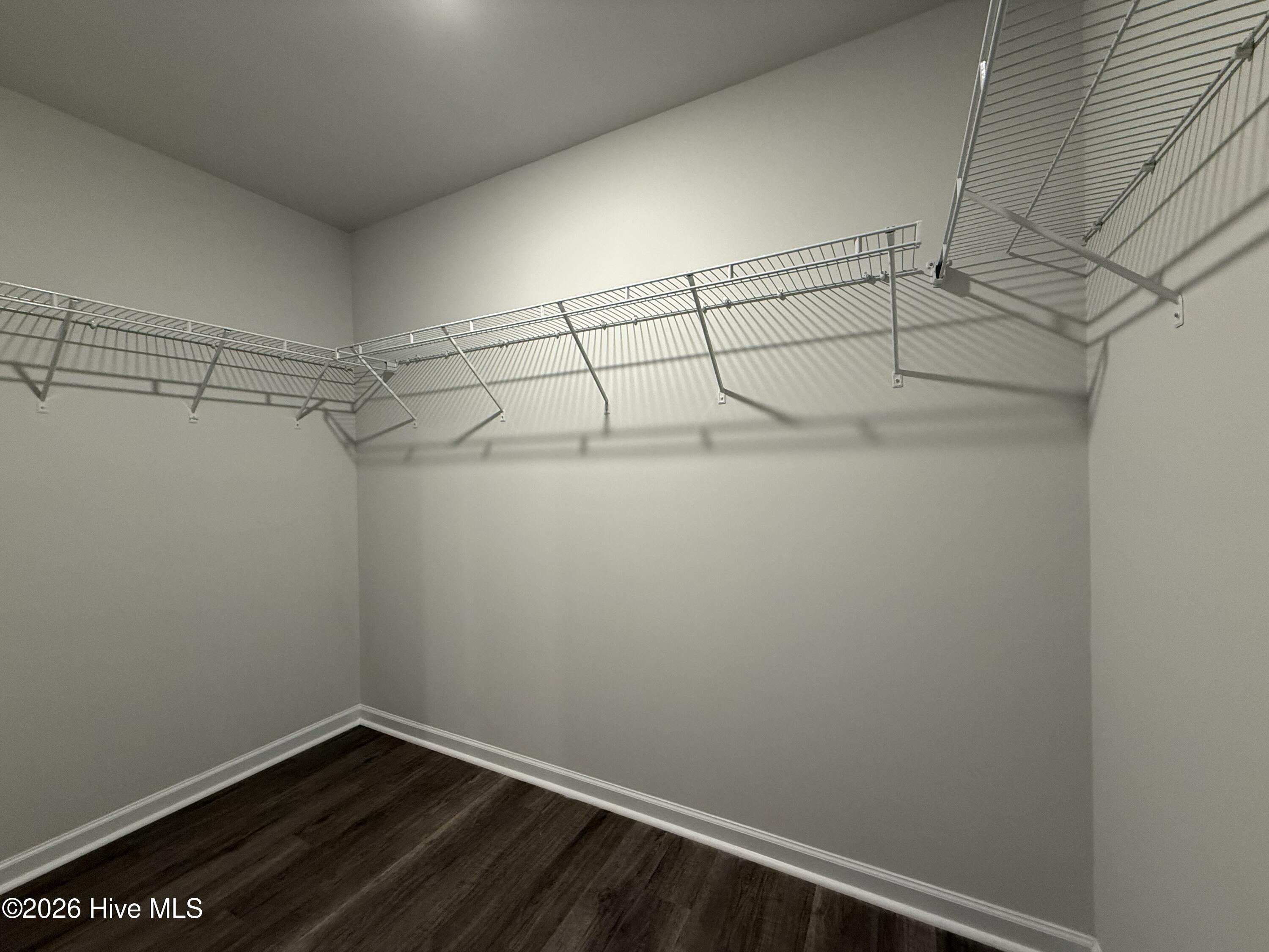 100525902 | Photo 28